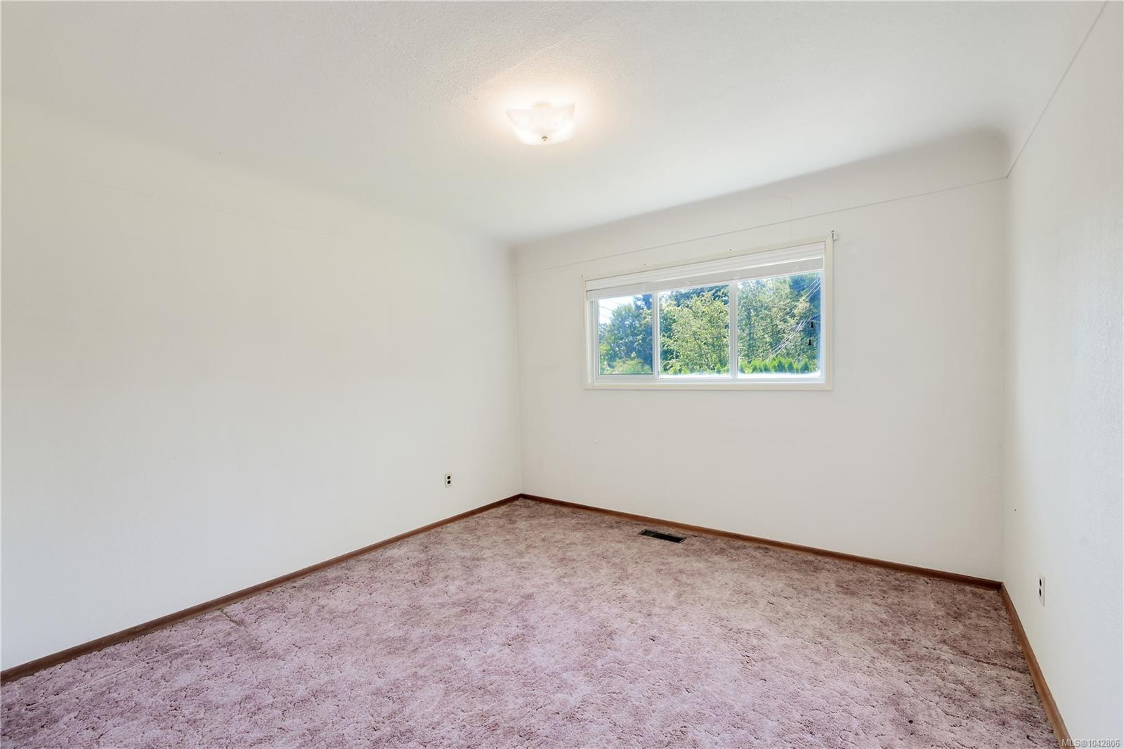3341 Rolston Cres