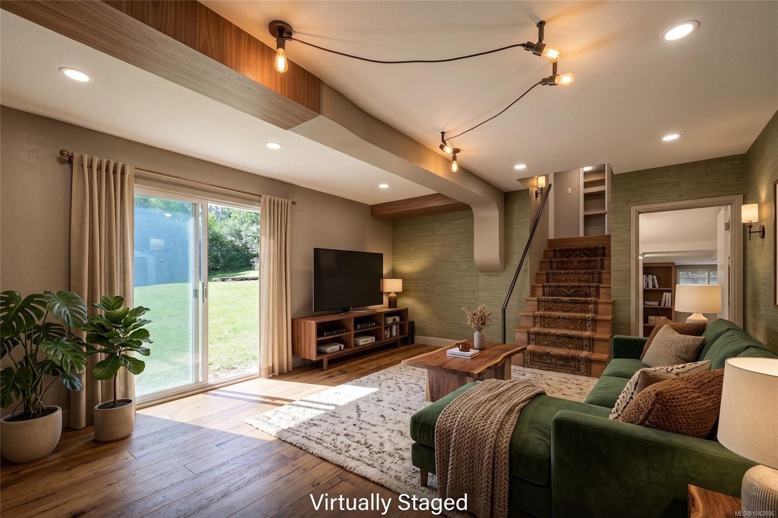 3341 Rolston Cres