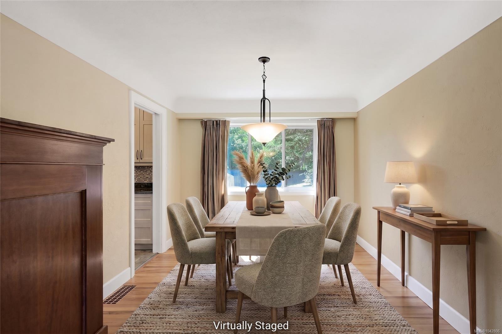 3341 Rolston Cres