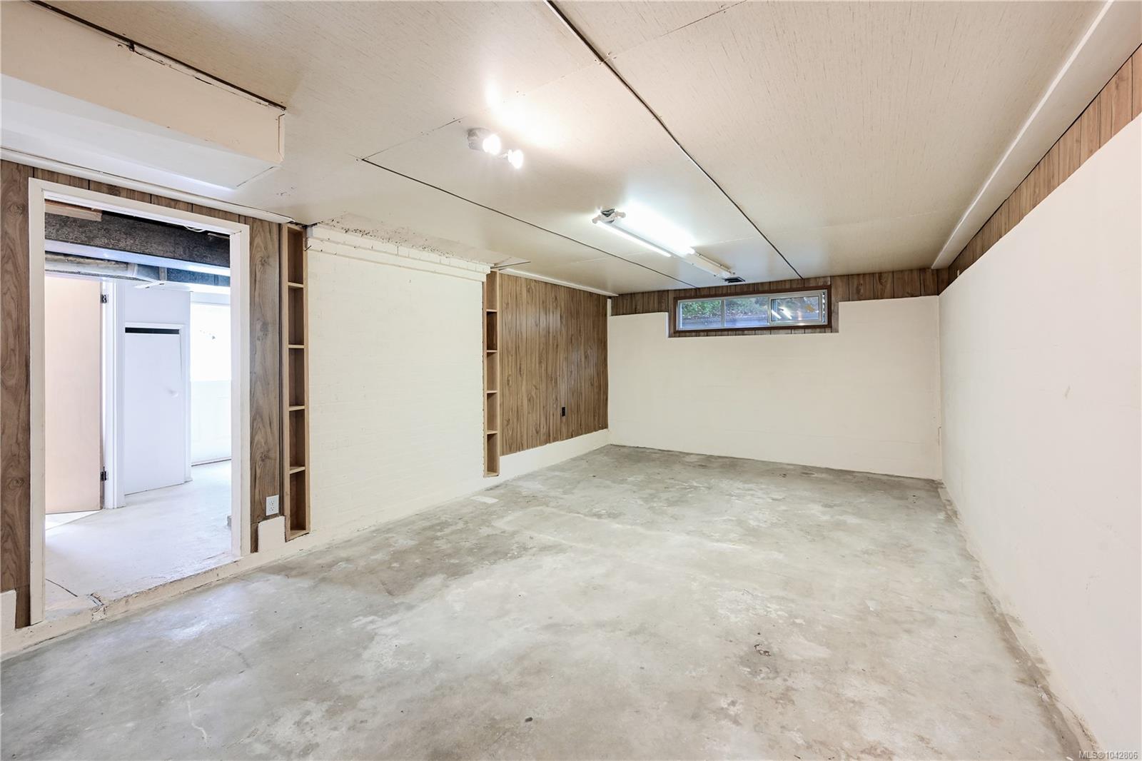 3341 Rolston Cres