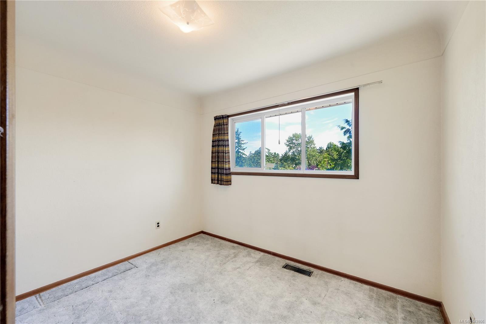 3341 Rolston Cres