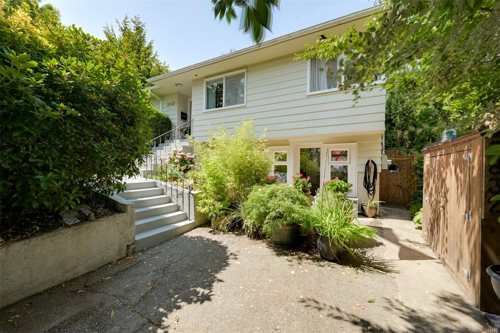 3832 Pitcombe Pl