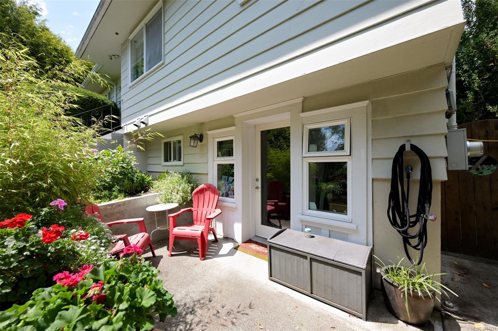 3832 Pitcombe Pl