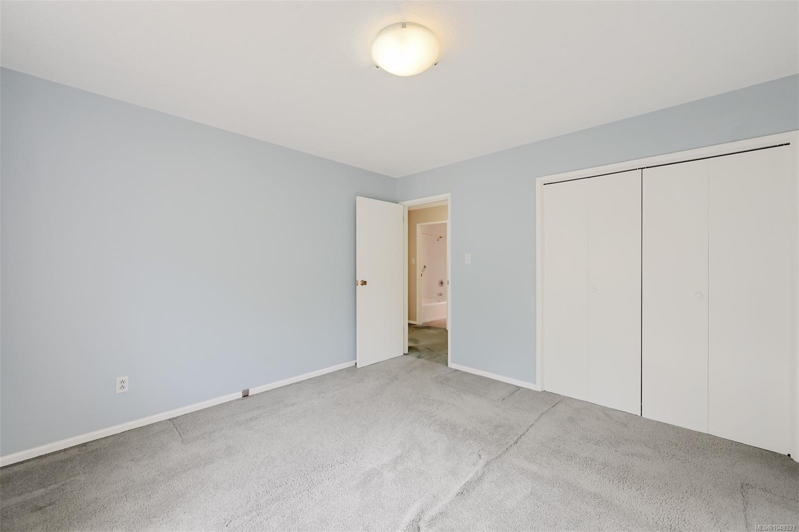 4218 Thornhill Cres