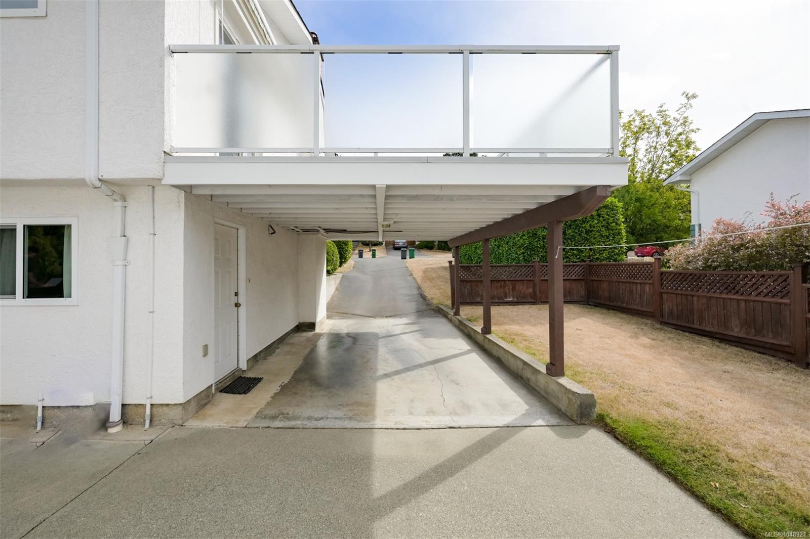 4218 Thornhill Cres