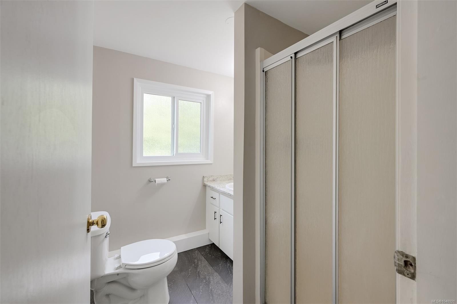 4218 Thornhill Cres