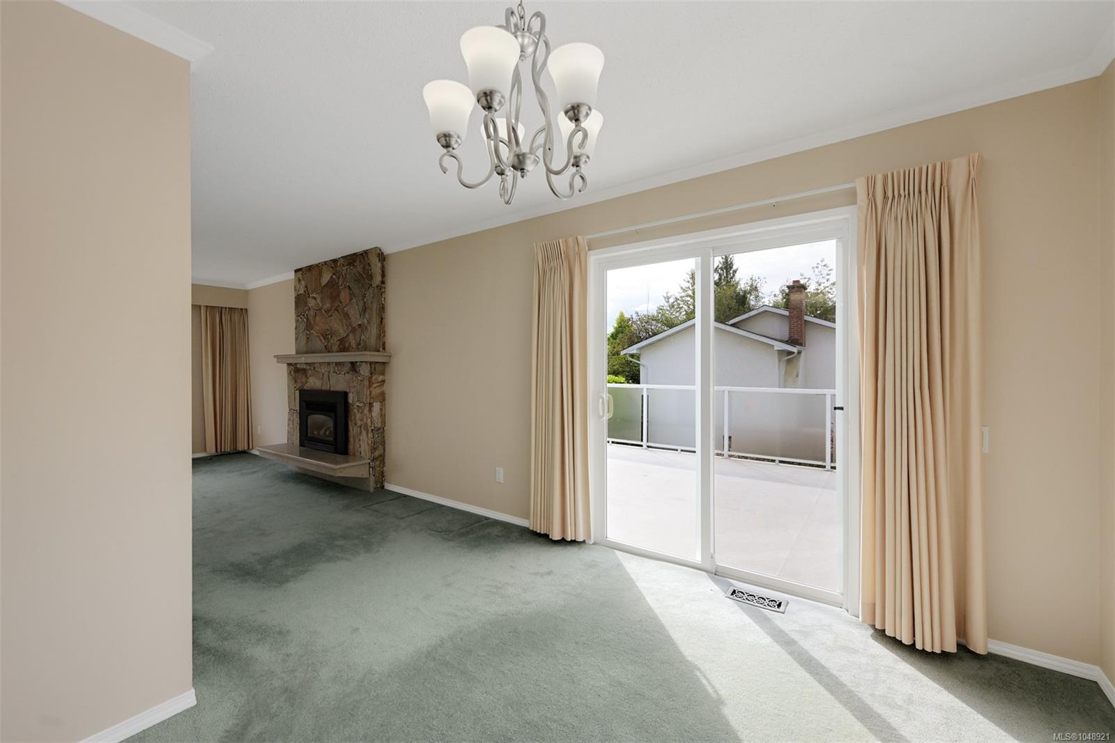 4218 Thornhill Cres