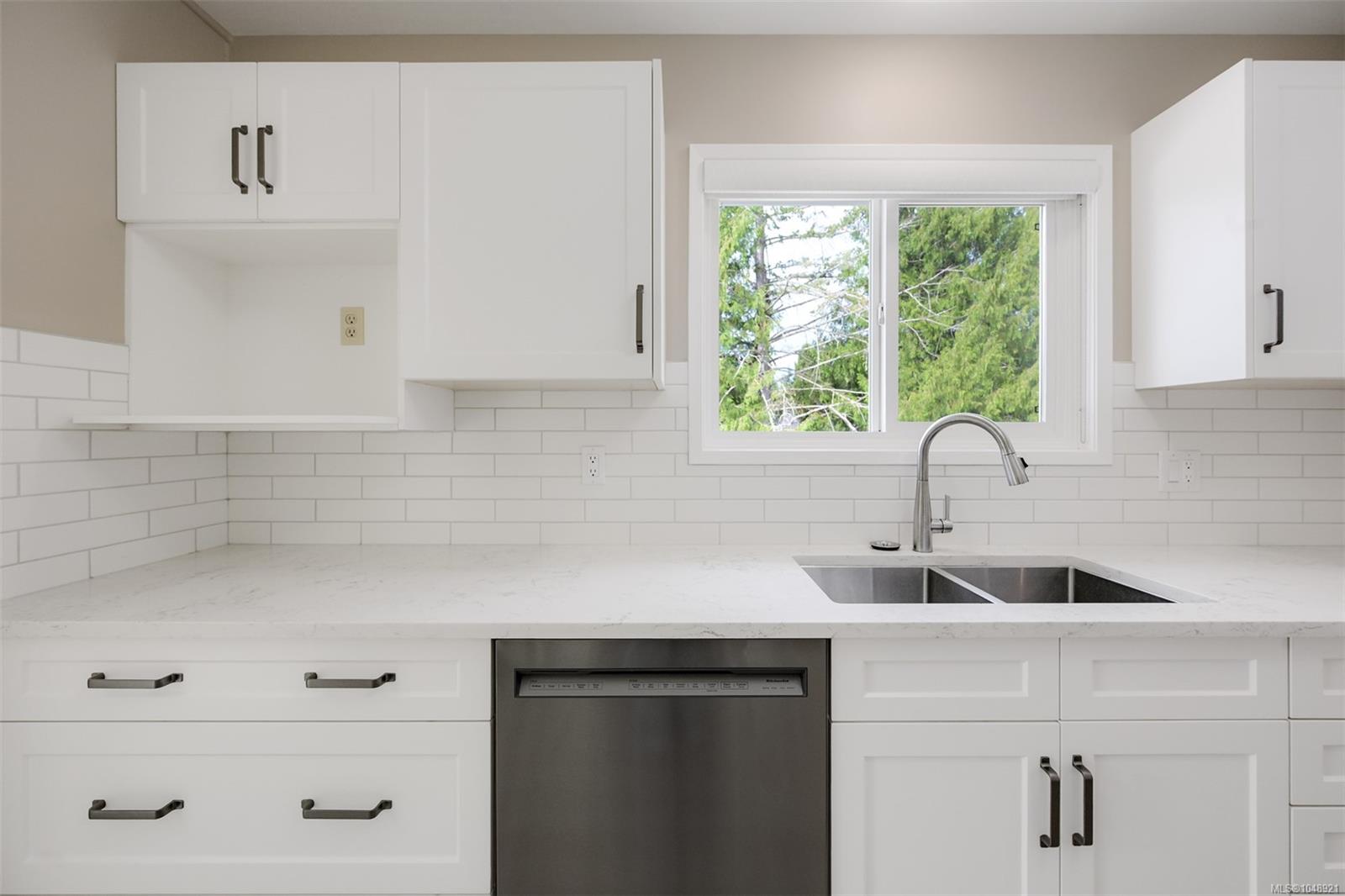 4218 Thornhill Cres