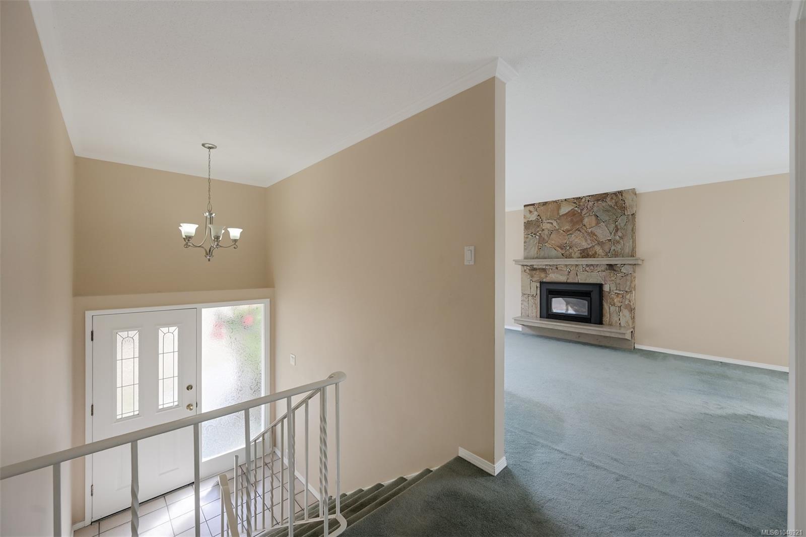 4218 Thornhill Cres