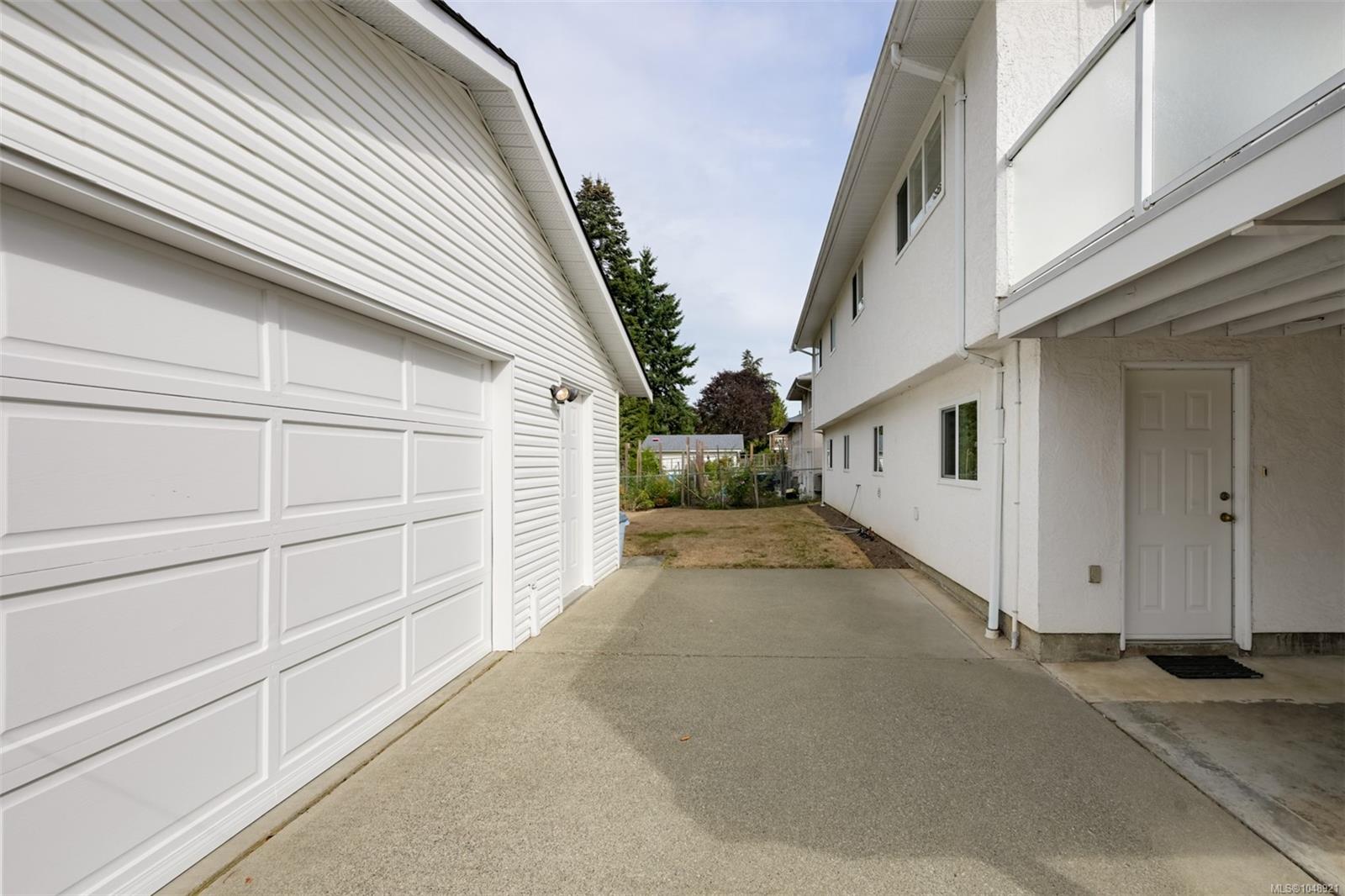 4218 Thornhill Cres
