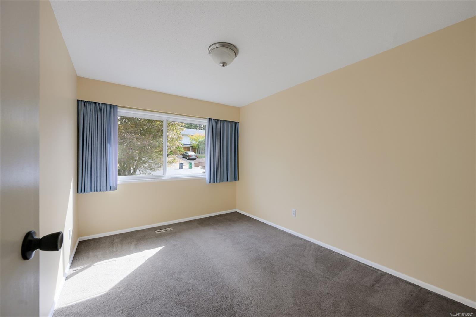 4218 Thornhill Cres