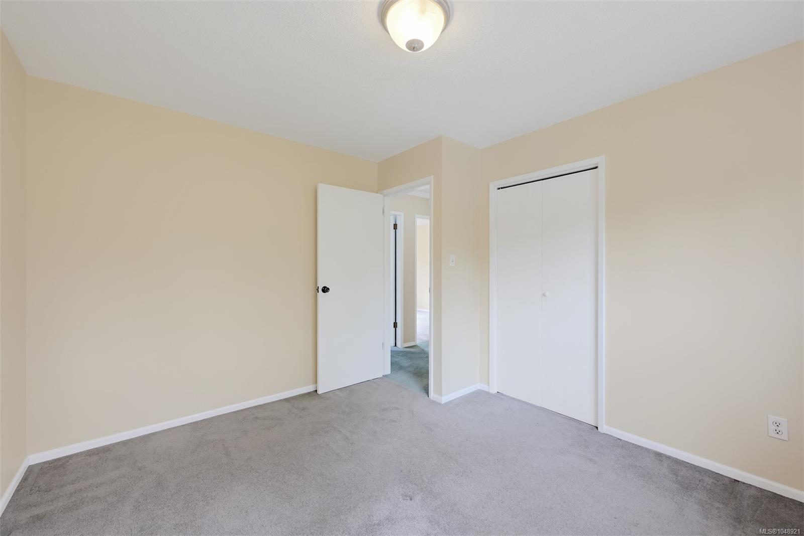 4218 Thornhill Cres