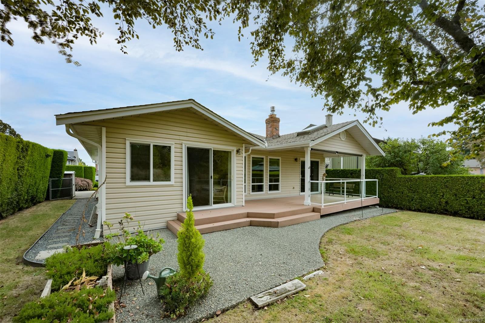 1309 Layritz Pl