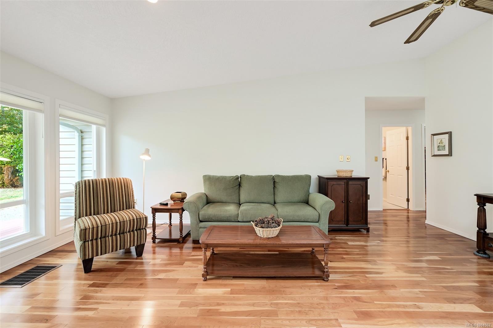 1309 Layritz Pl