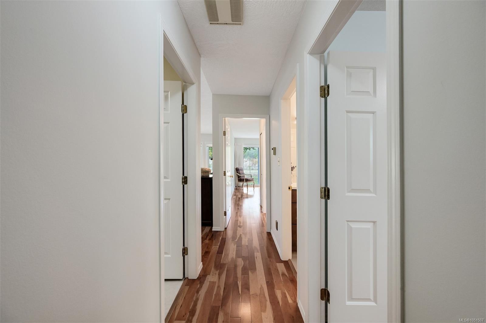 1309 Layritz Pl