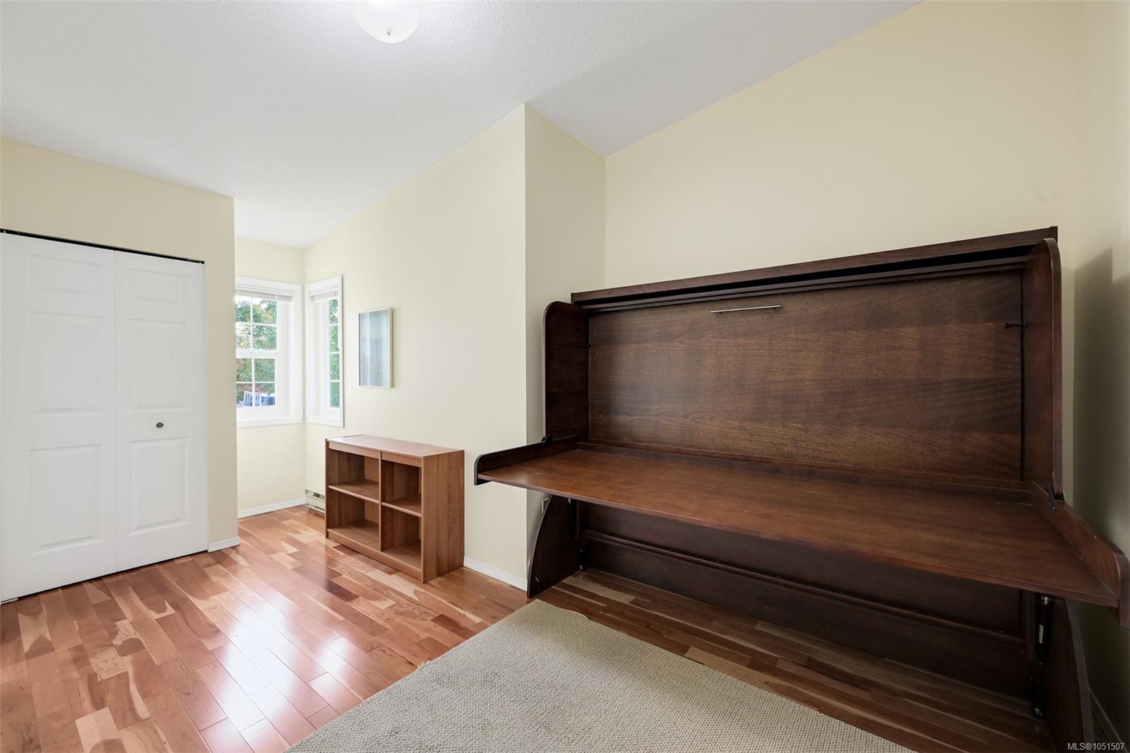1309 Layritz Pl