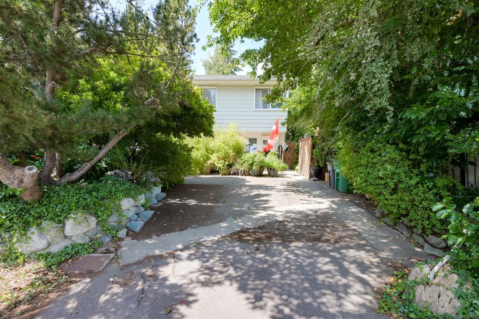 3832 Pitcombe Pl