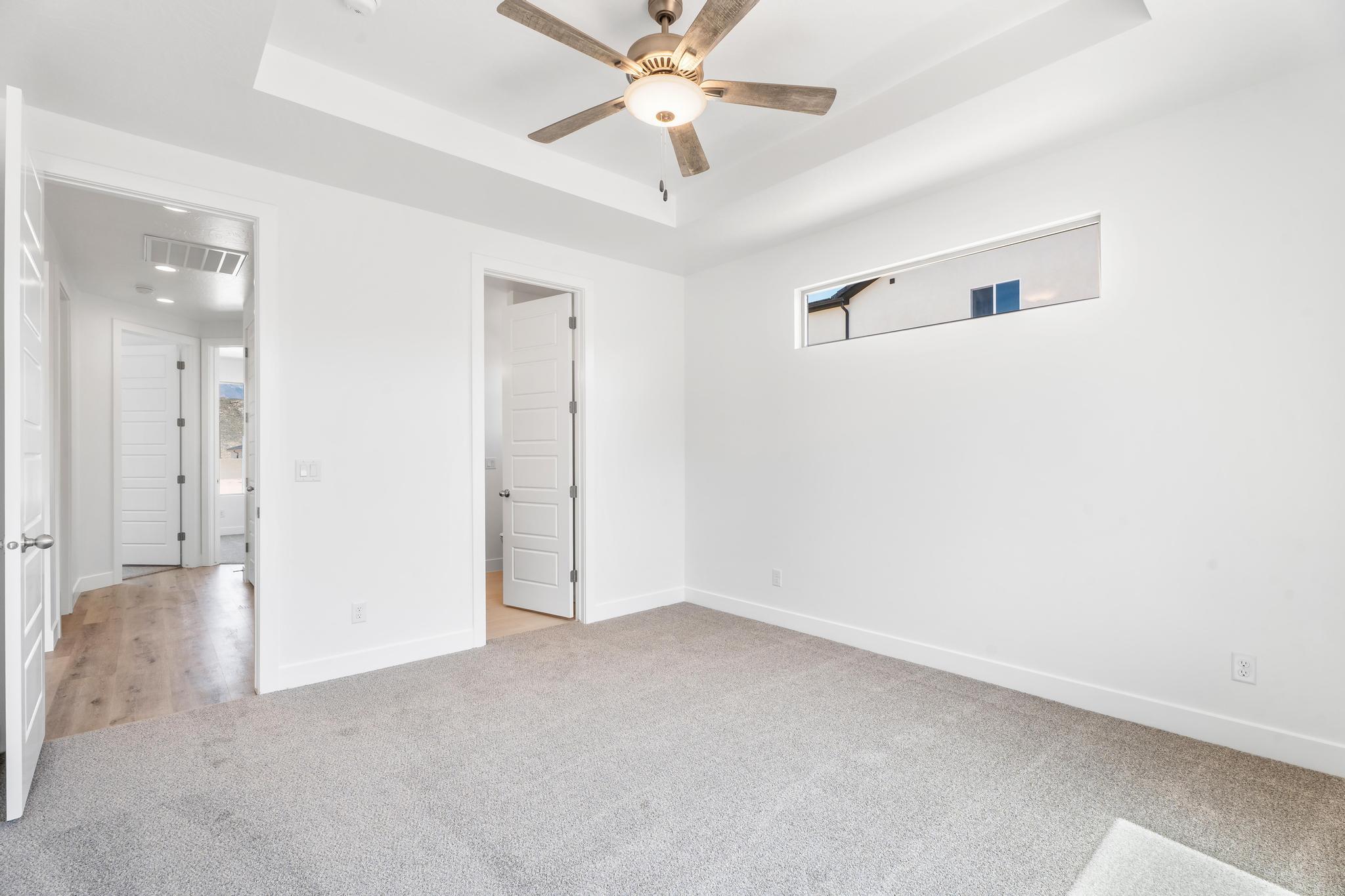 3361 W Palomar