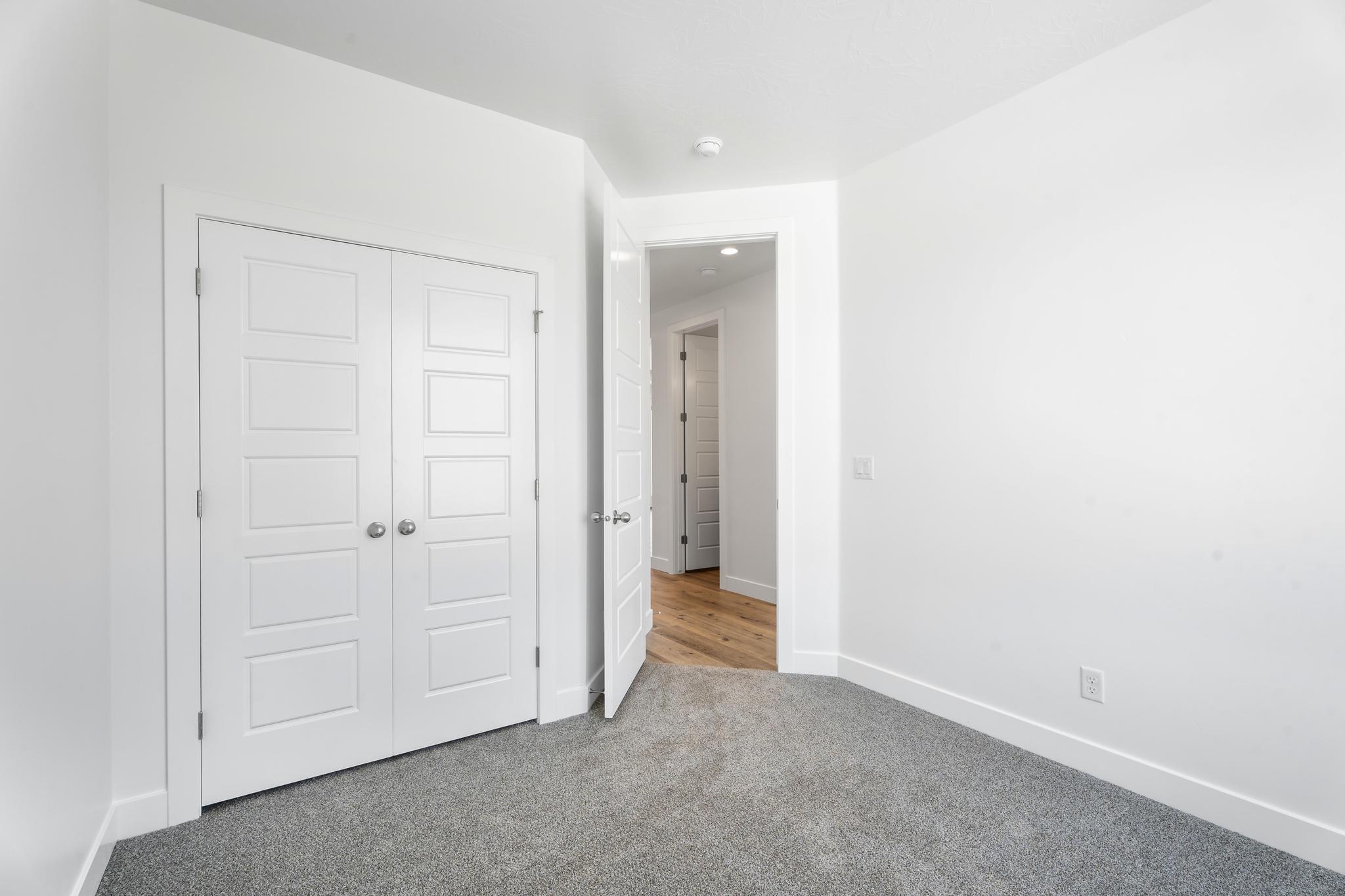 3361 W Palomar