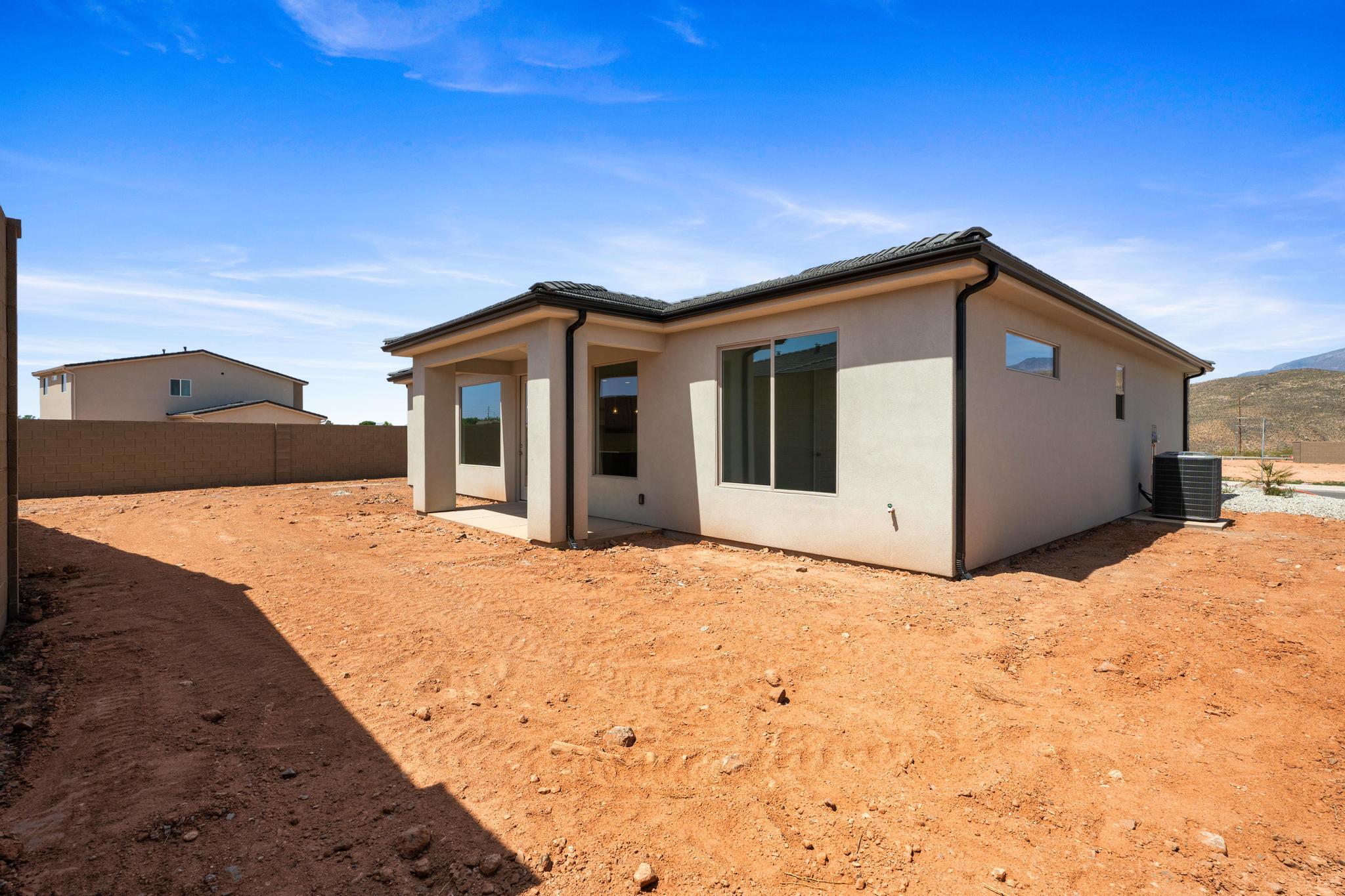 3361 W Palomar