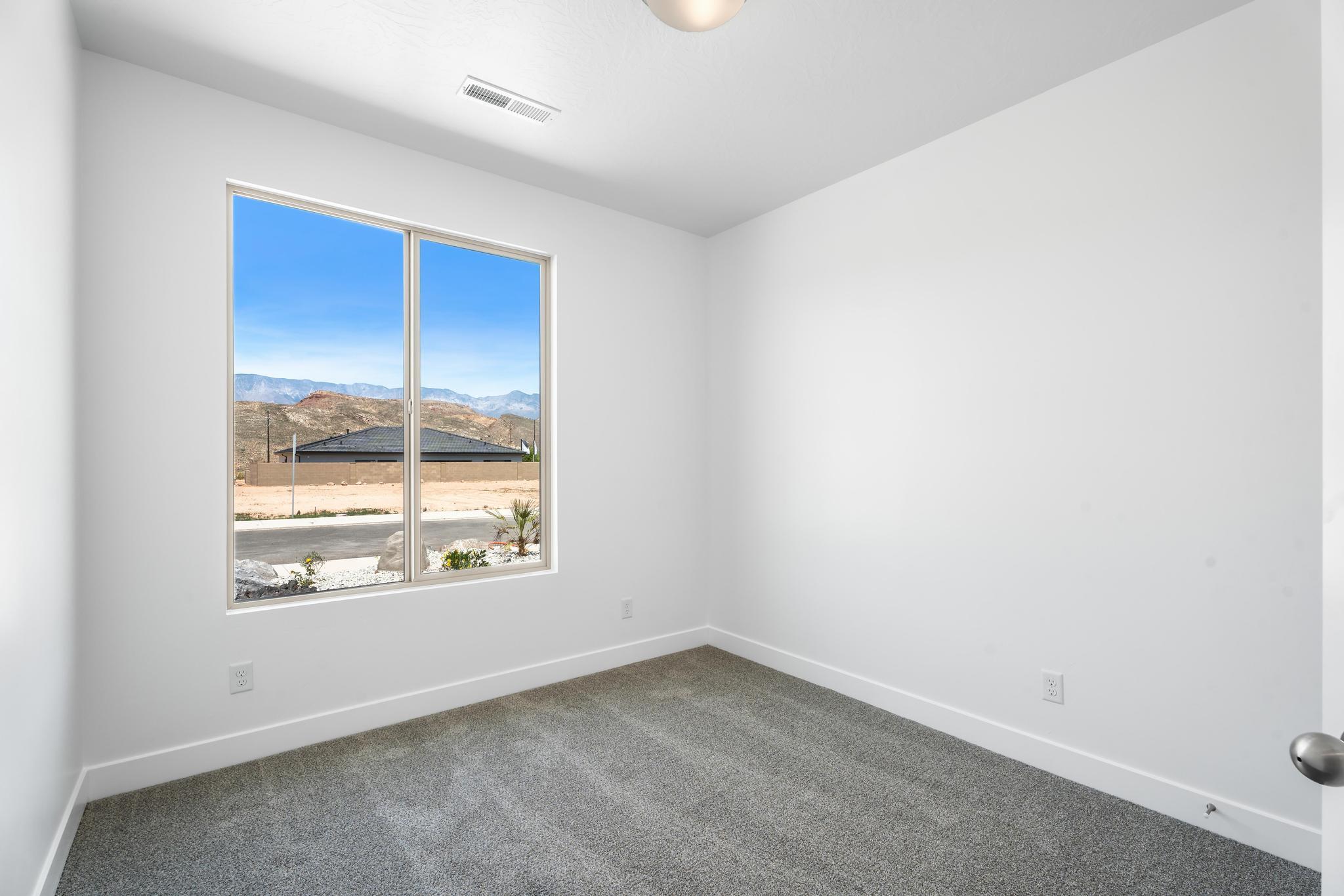 3361 W Palomar