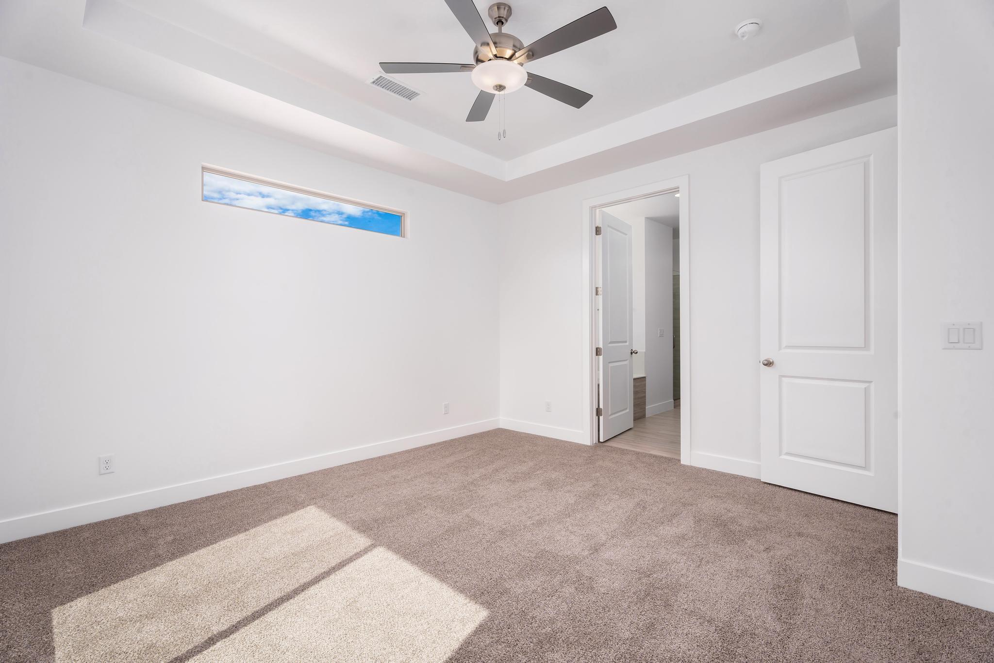 1005 N 20 W