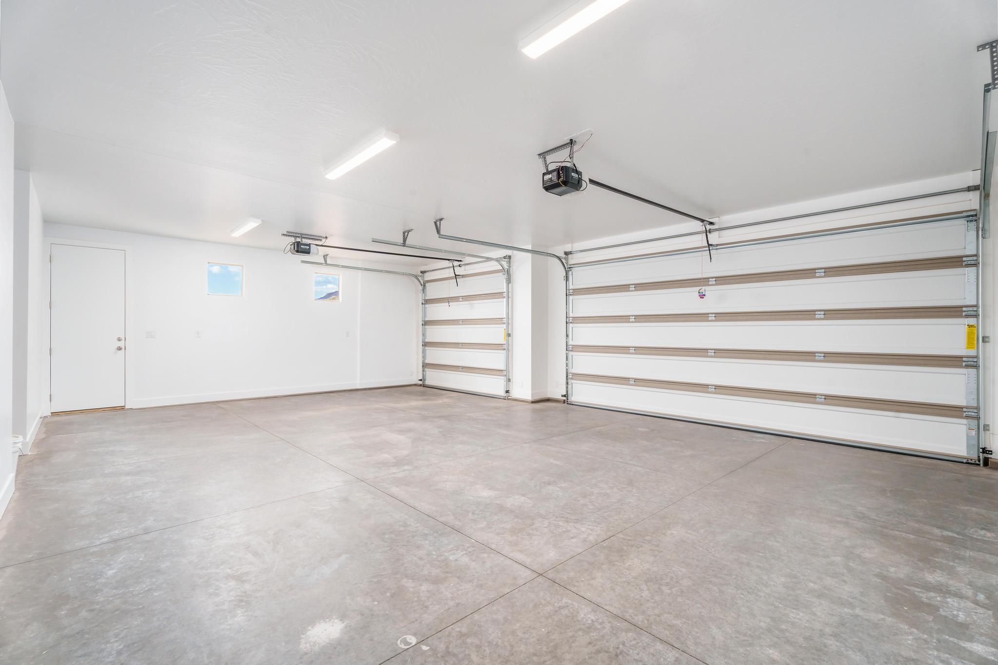 1005 N 20 W