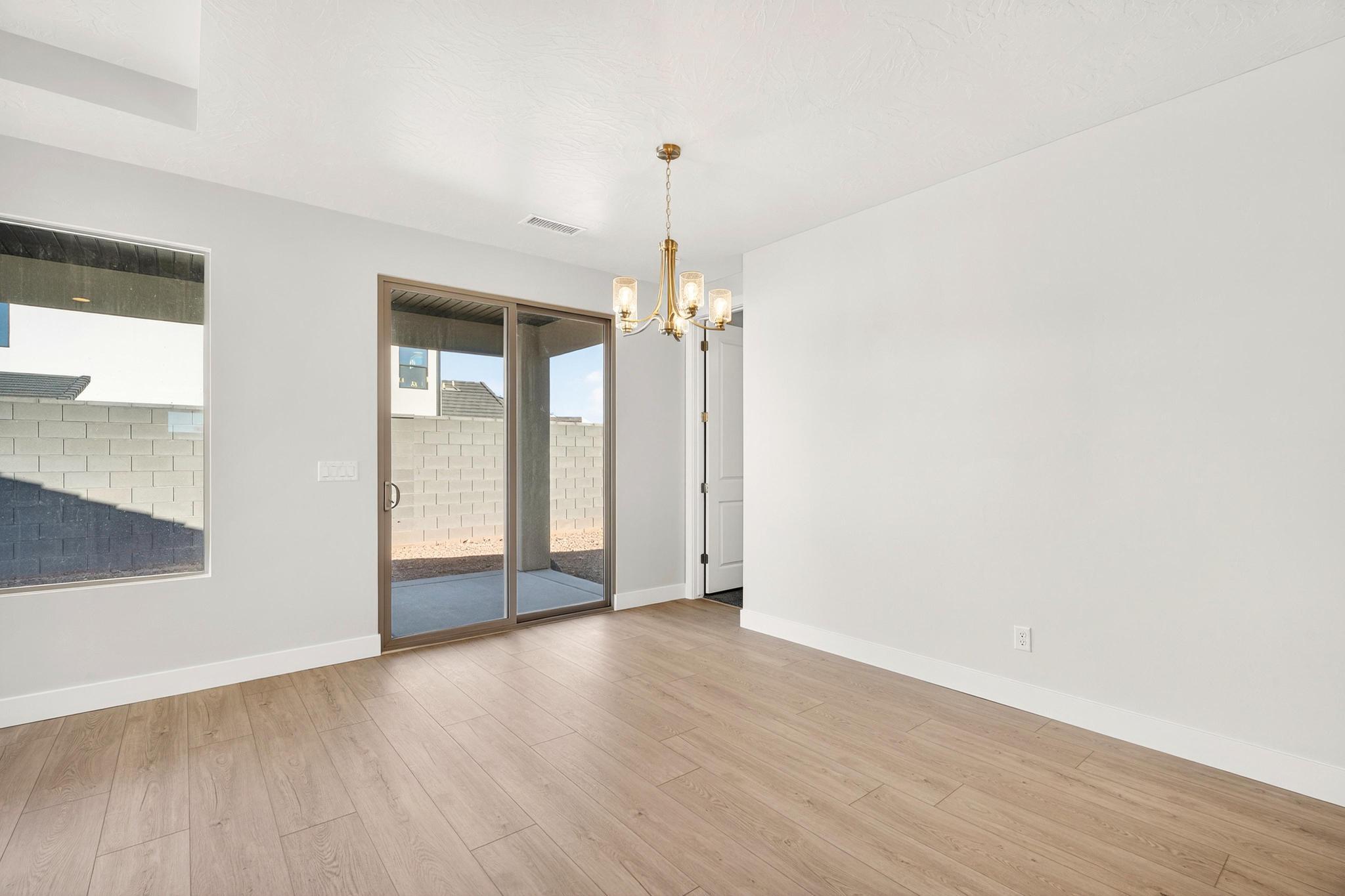 1522 W 840 S