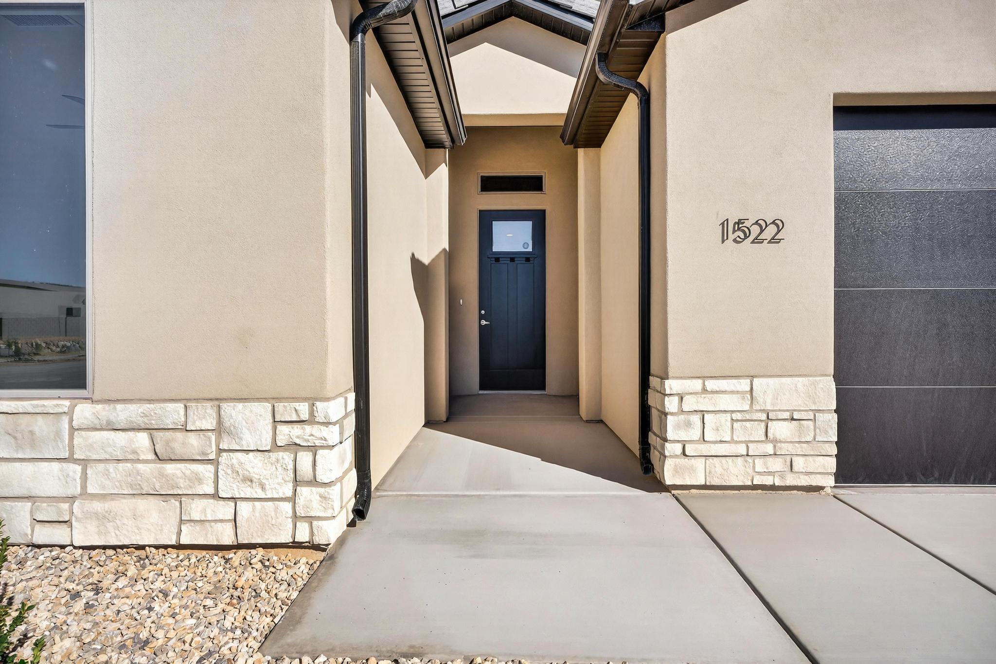 1522 W 840 S