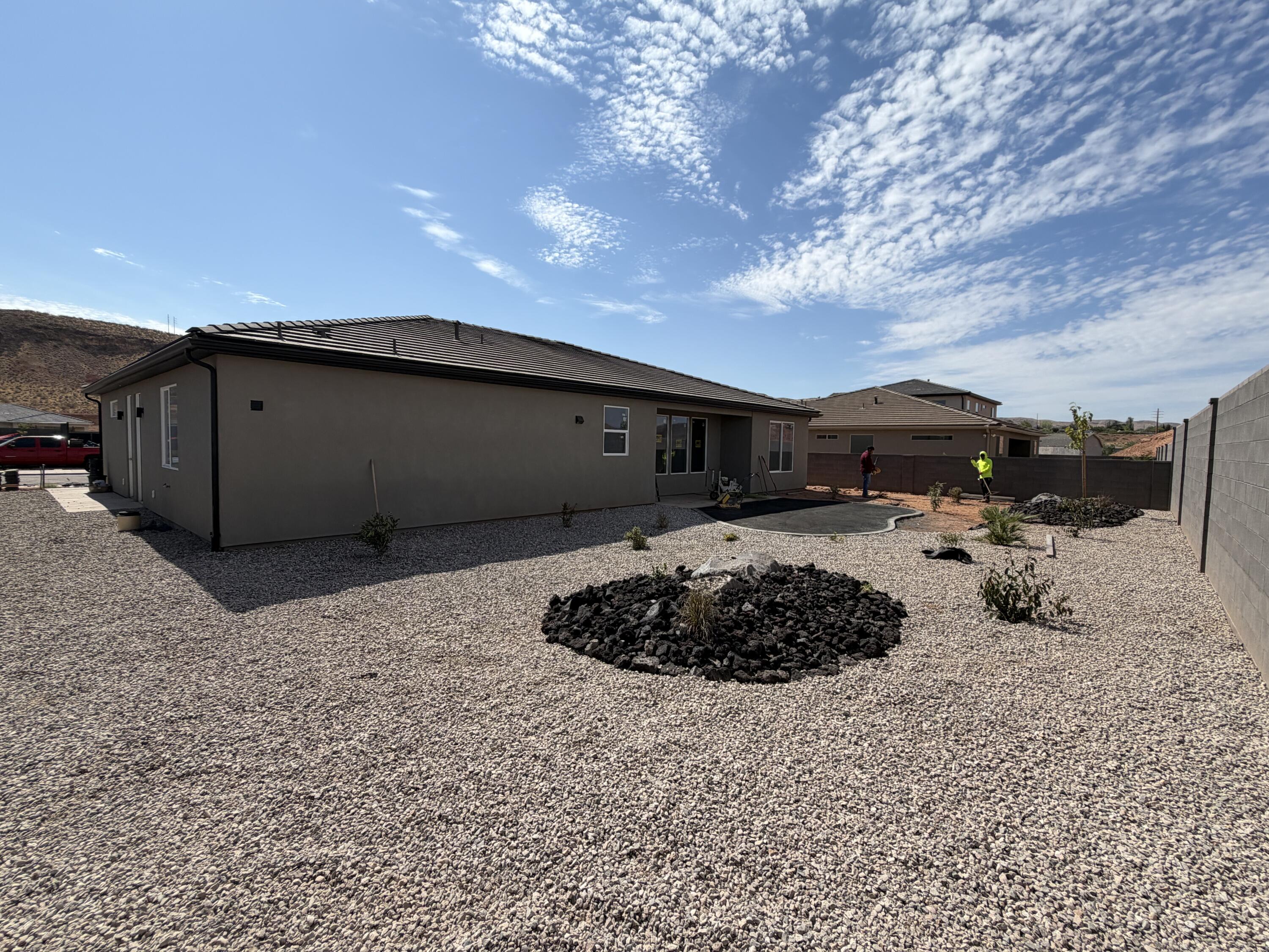 1017 N 20 W