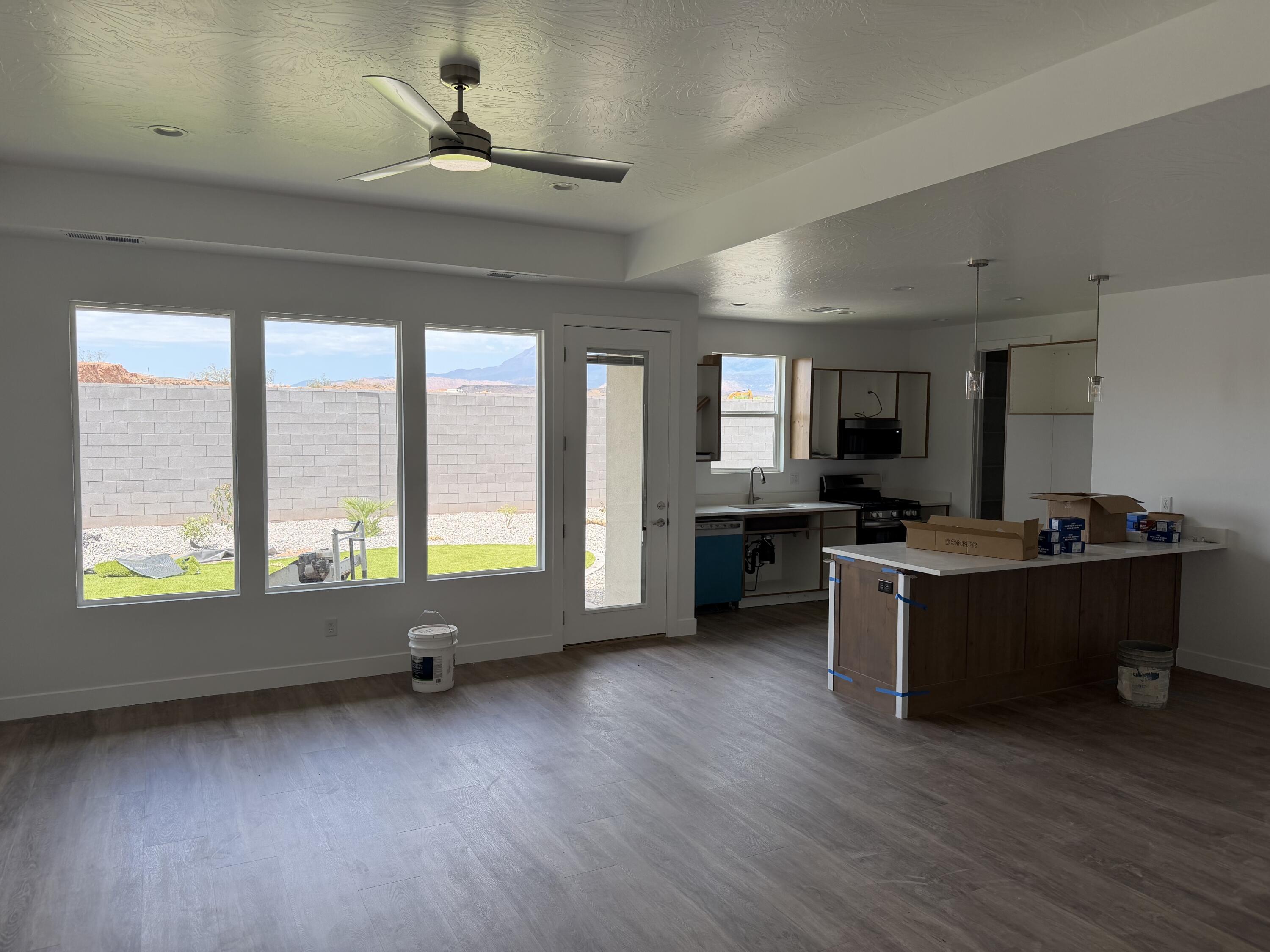 1017 N 20 W