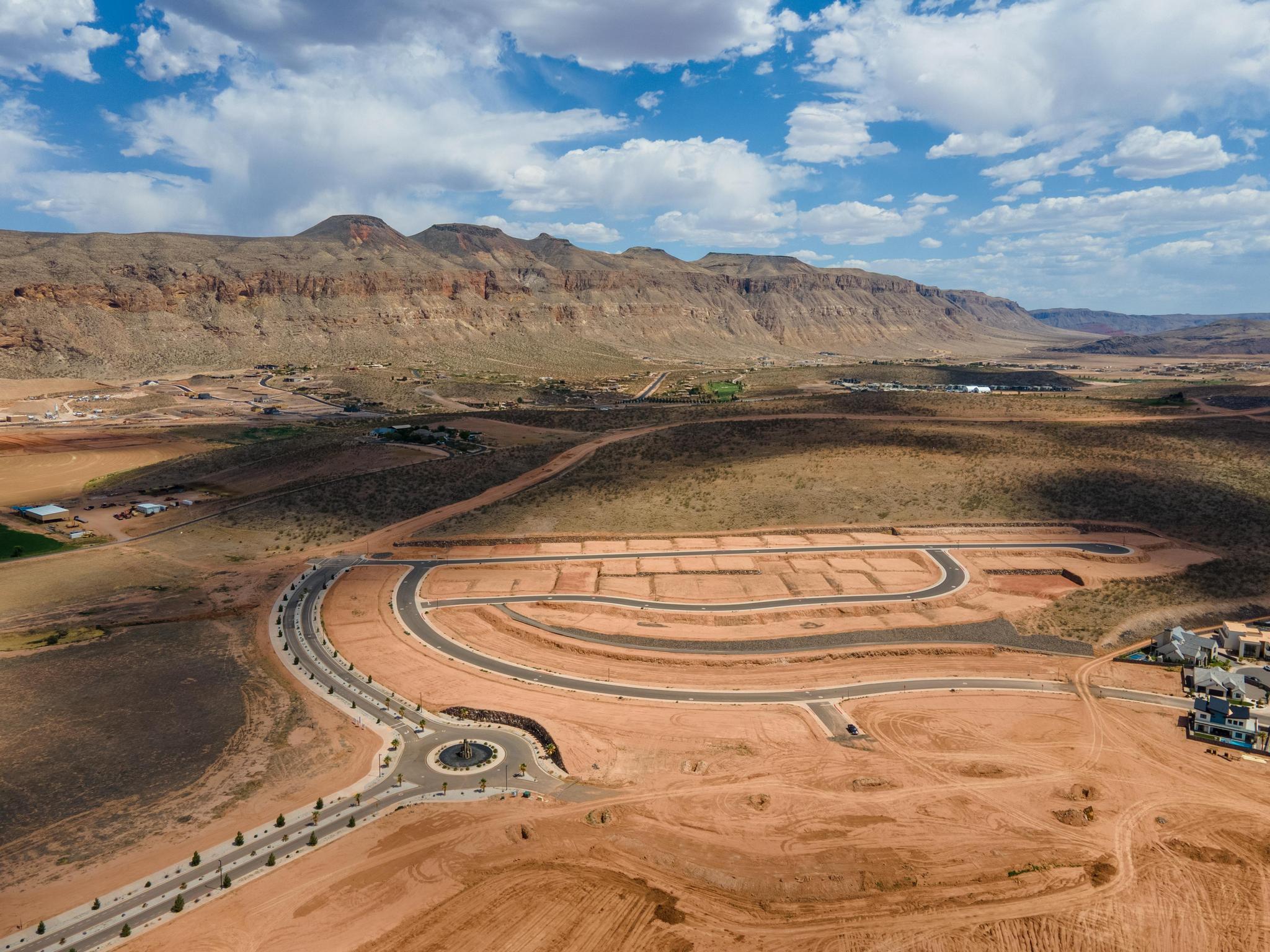 1758 W Monument Valley RD