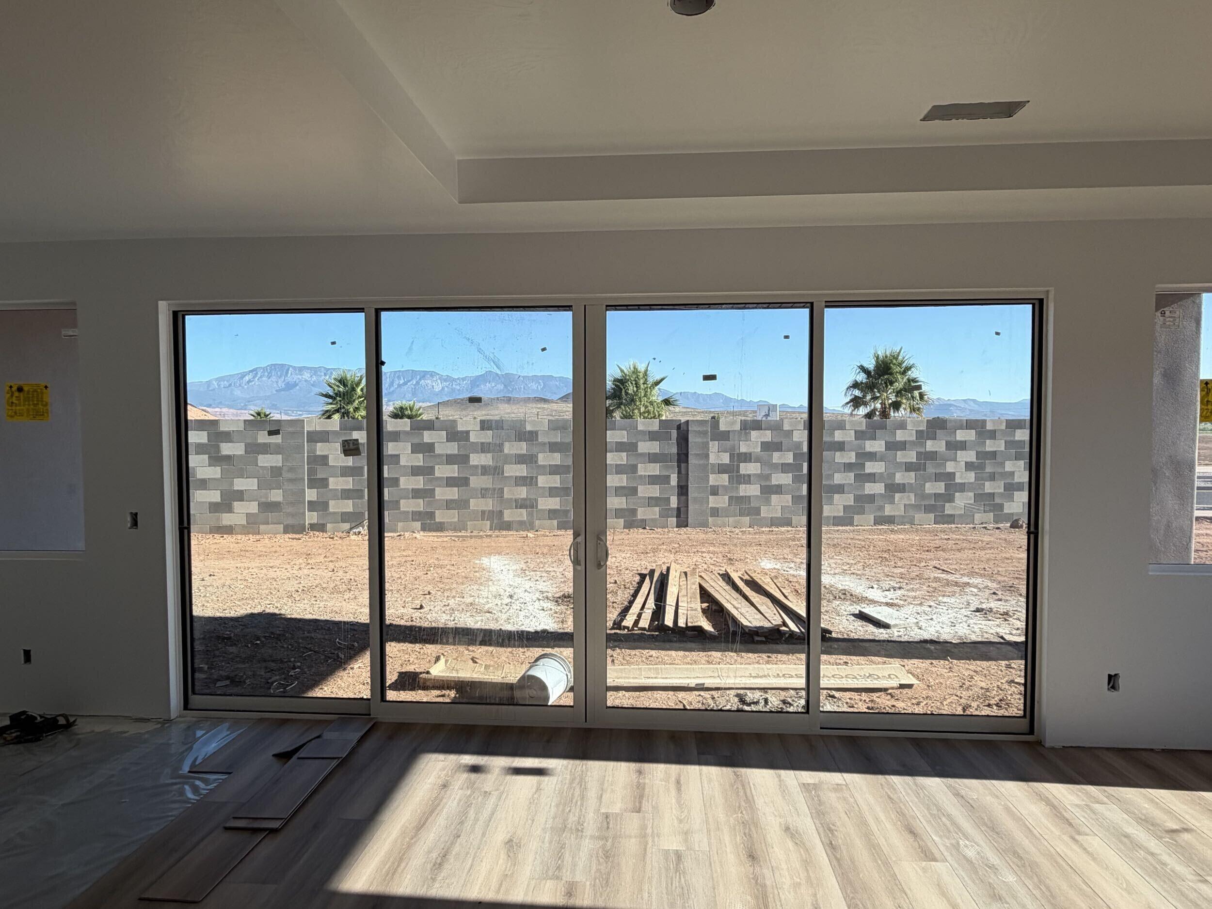 1758 W Monument Valley RD