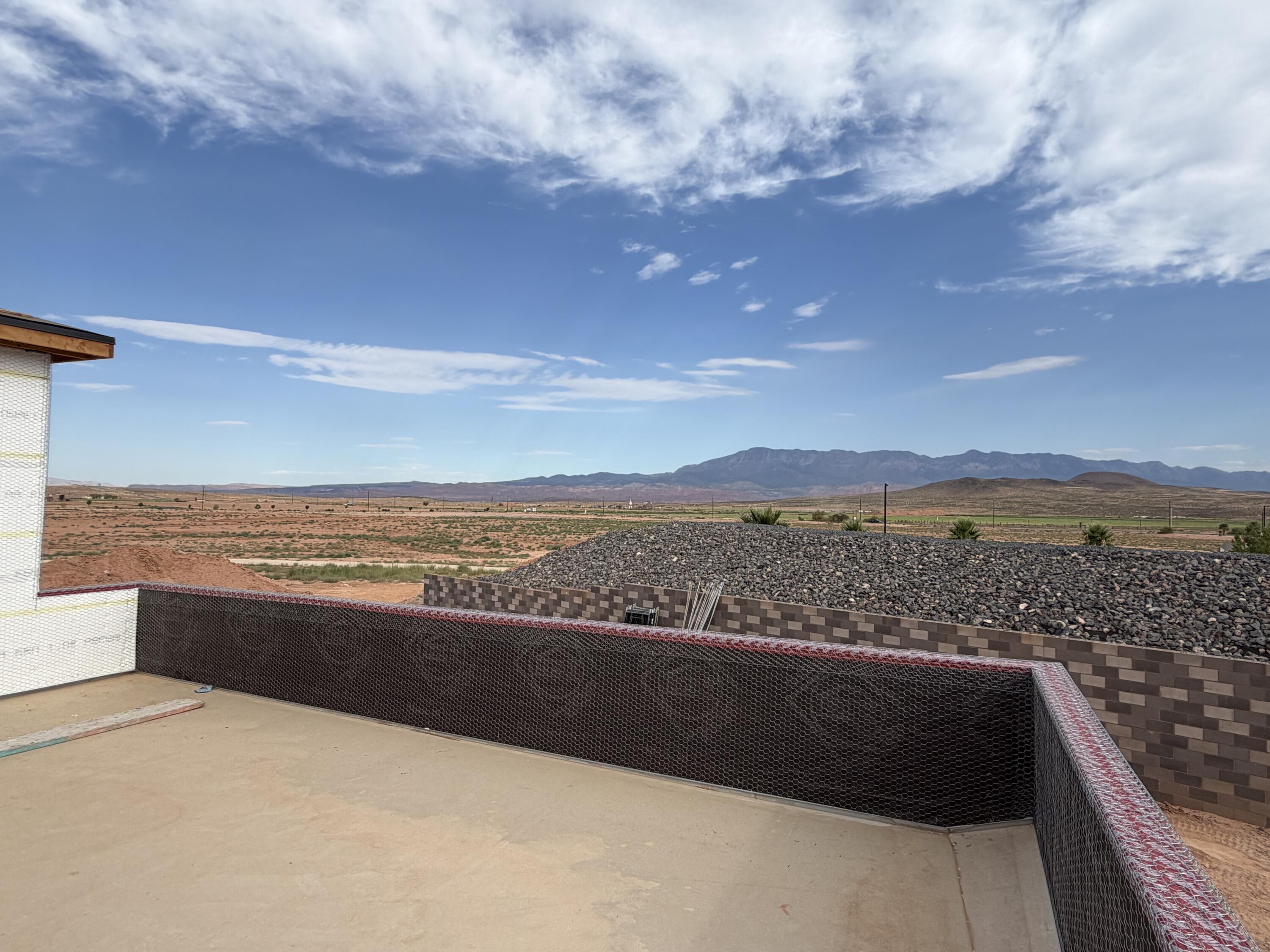1784 W Monument Valley RD