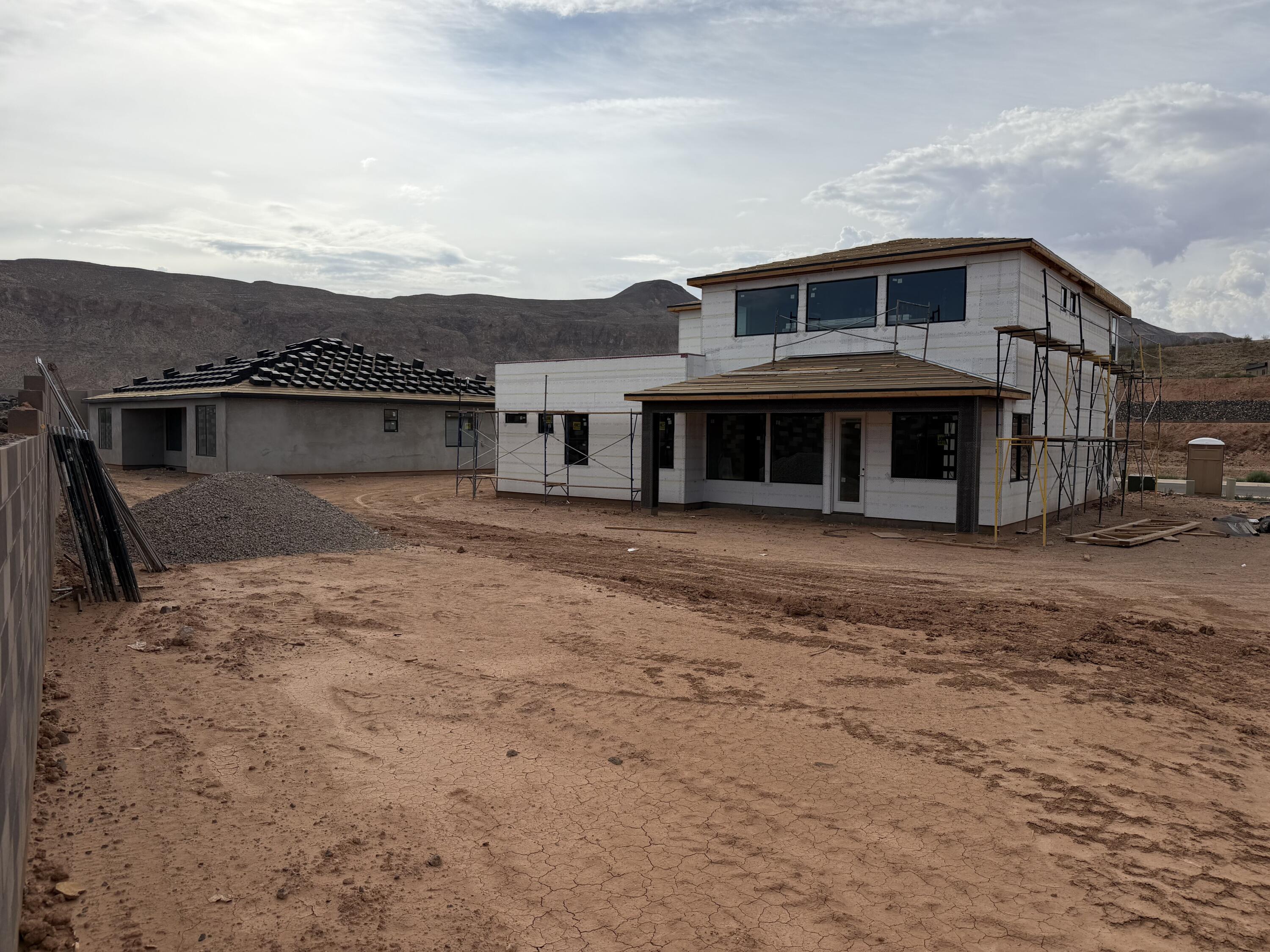 1784 W Monument Valley RD