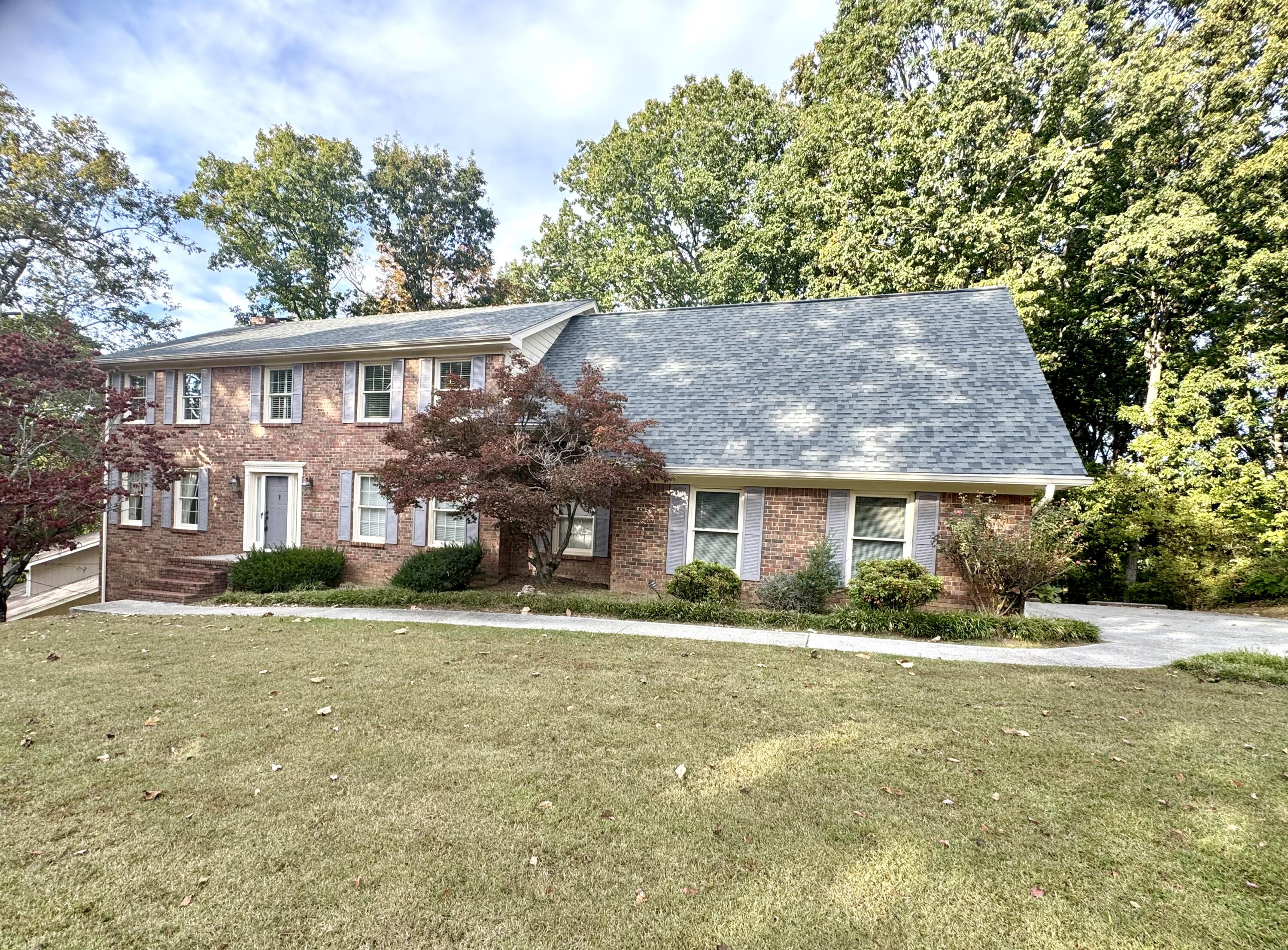 6424 Lake Shadows Circle