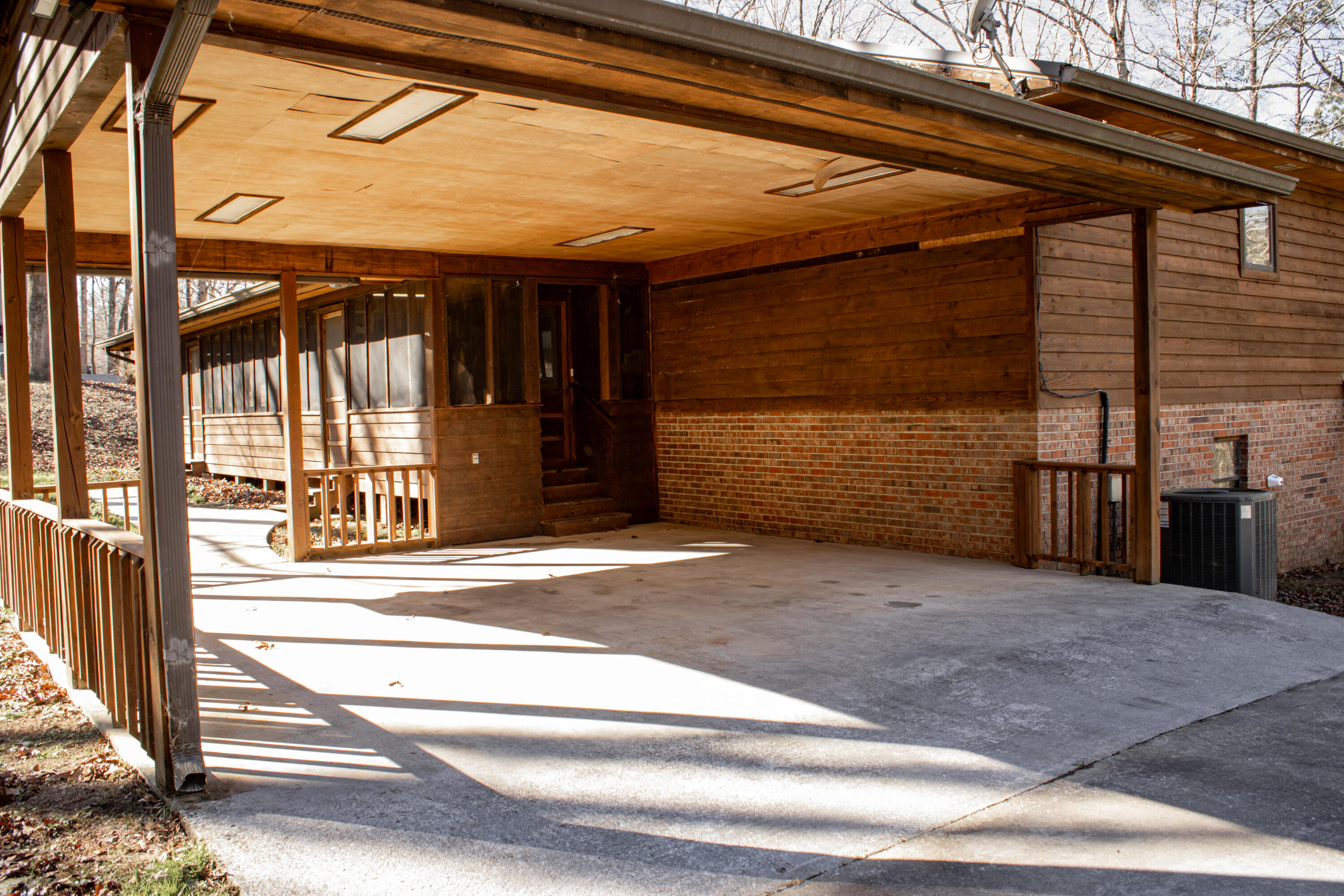923 S Burnt Mill Road, LaFayette