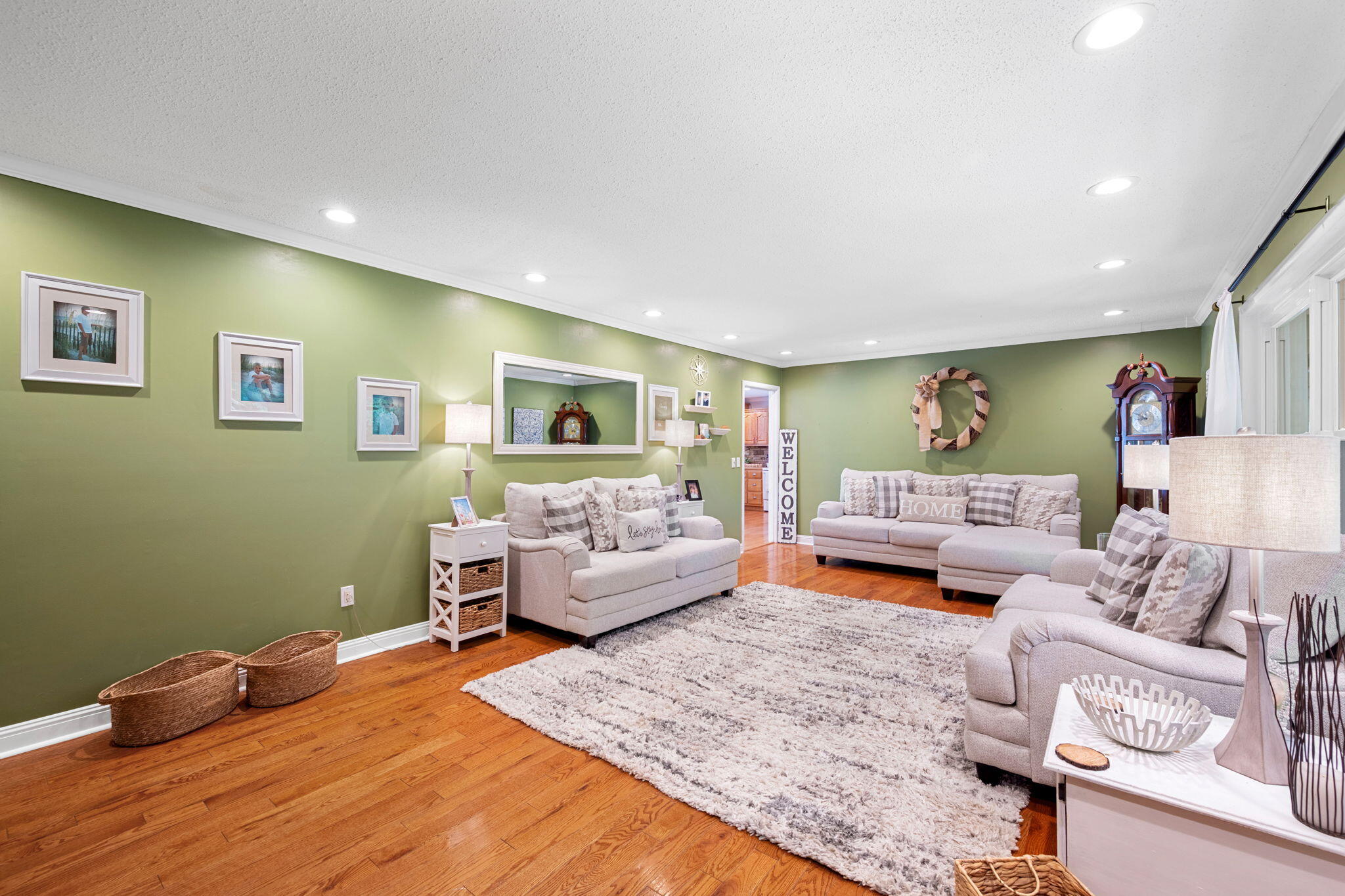 301 Clebourne Avenue