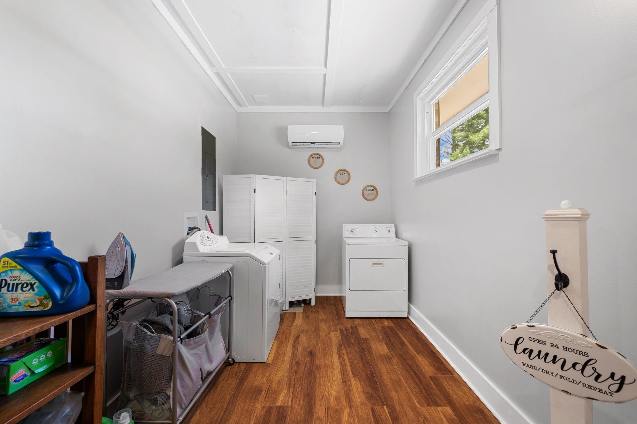 301 Clebourne Avenue