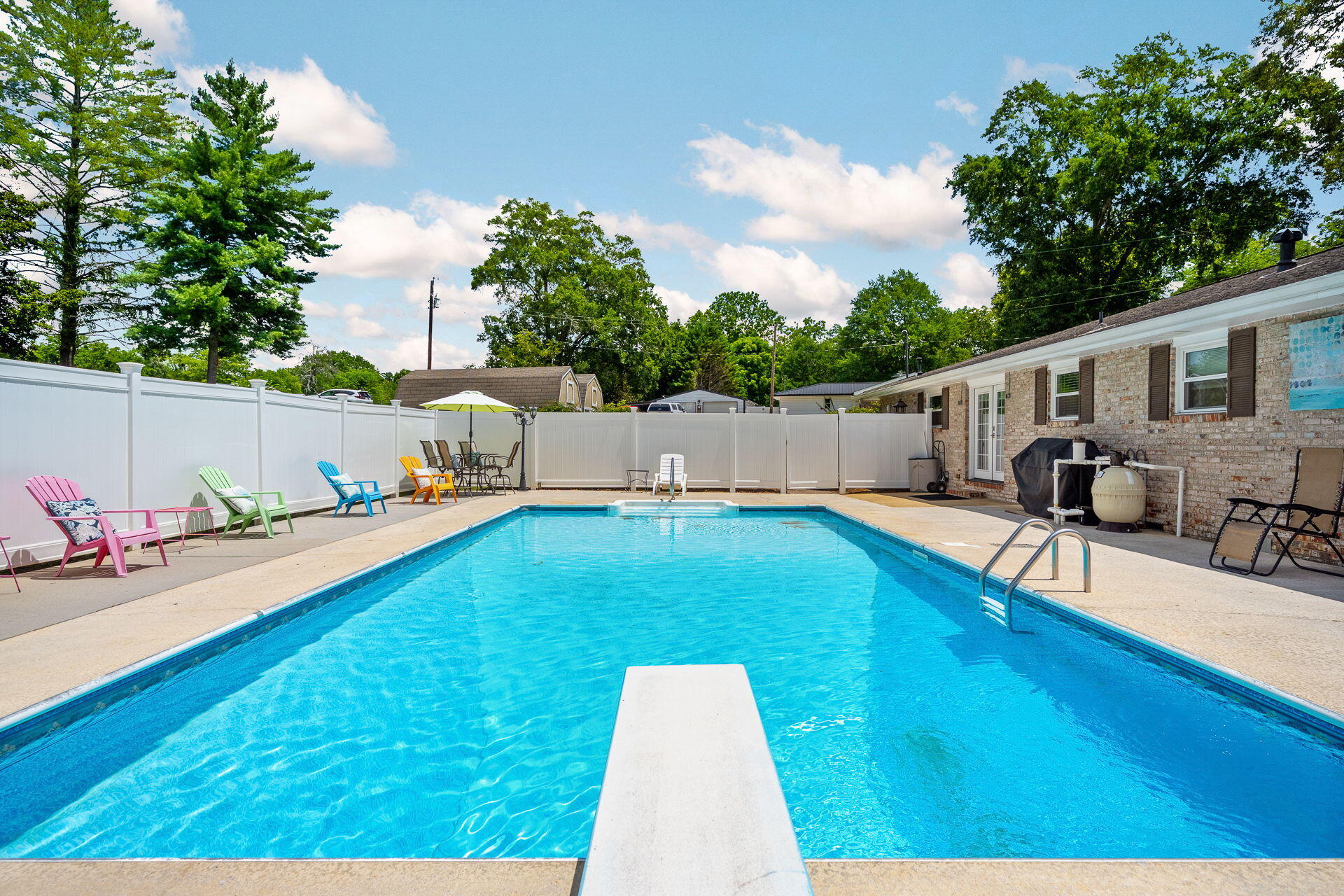 301 Clebourne Avenue