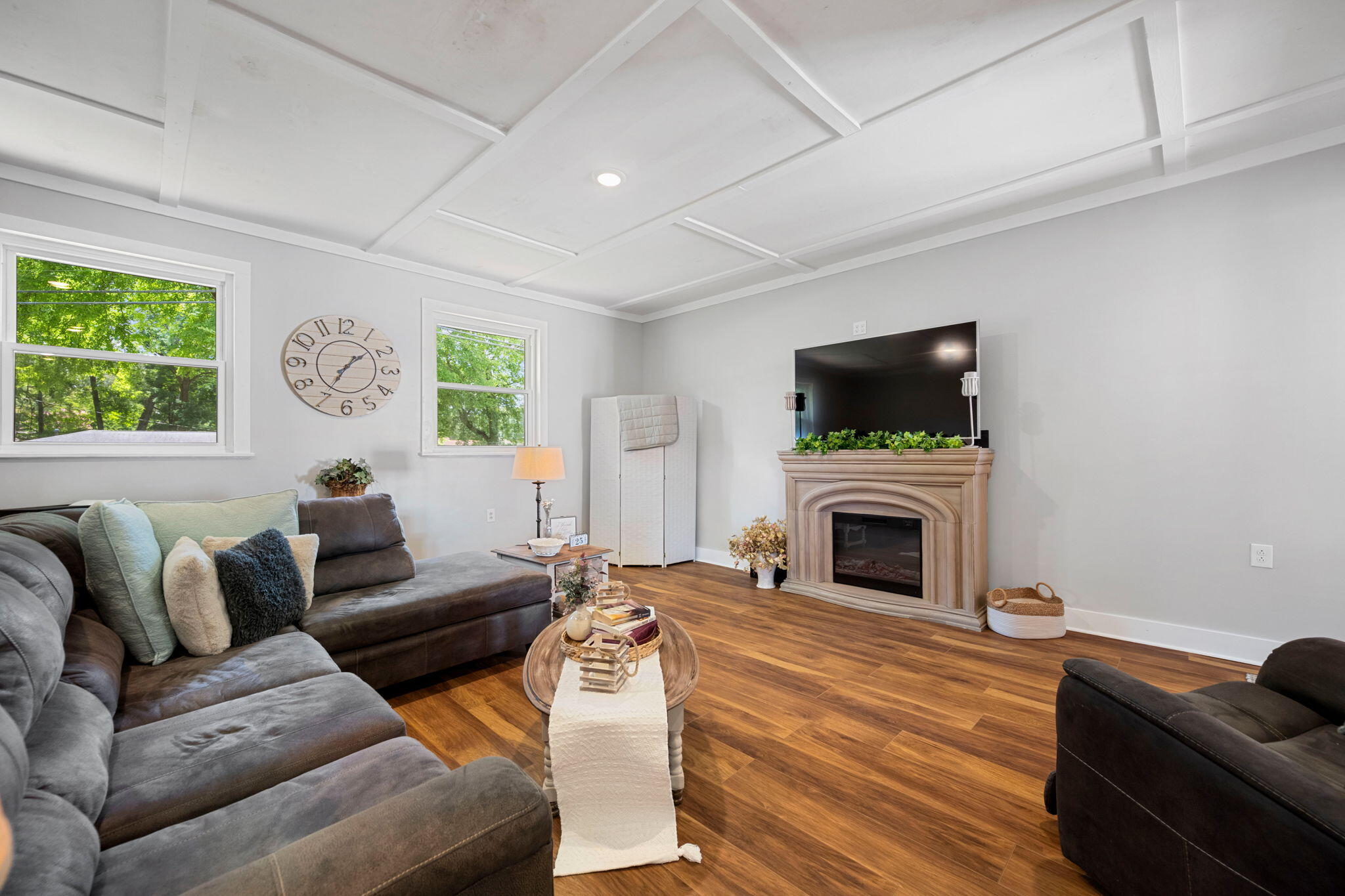 301 Clebourne Avenue