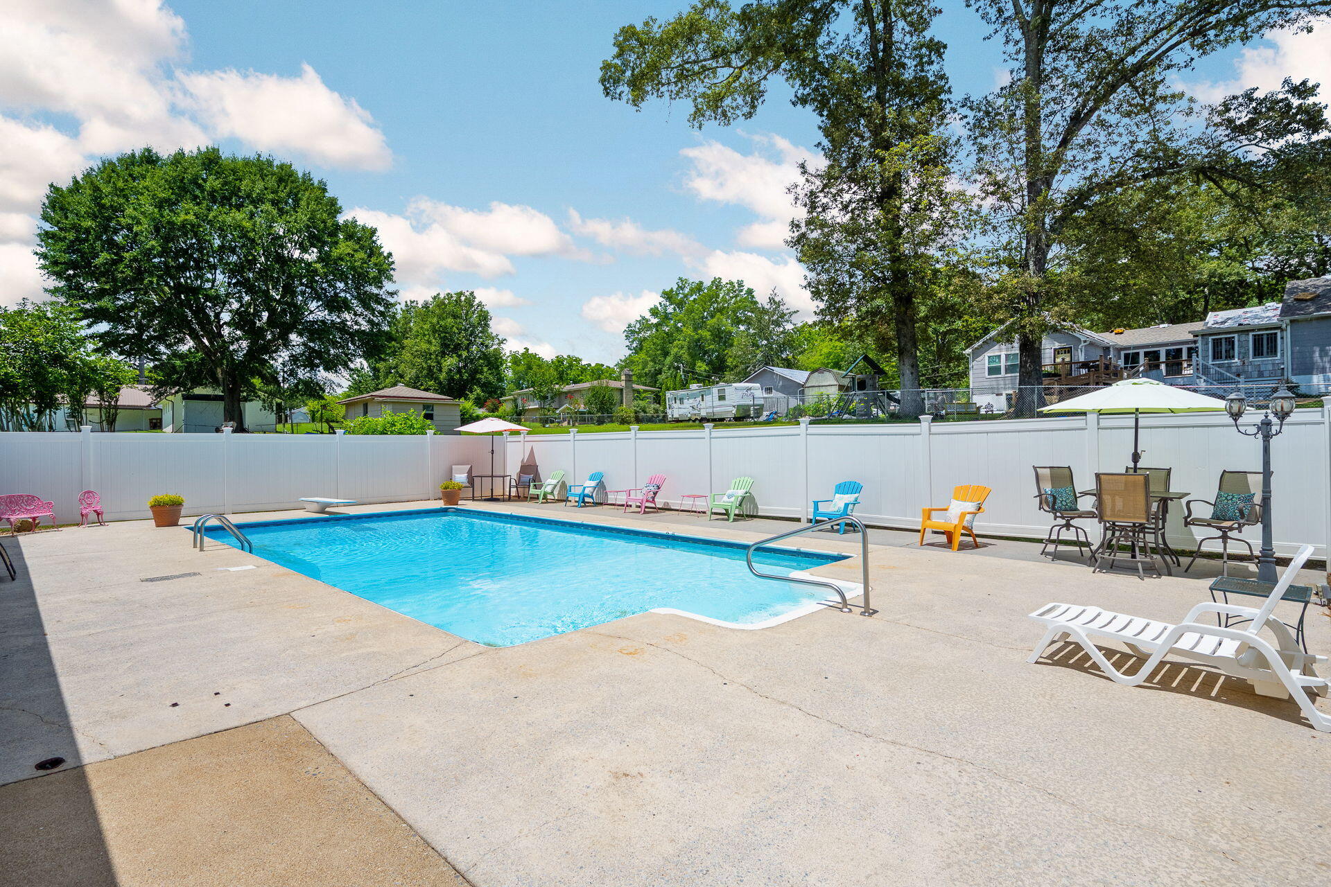 301 Clebourne Avenue