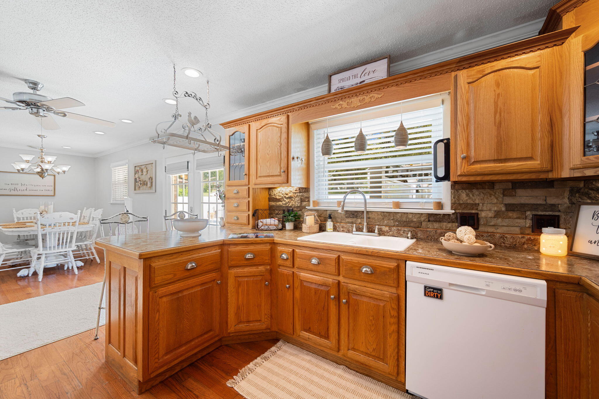 301 Clebourne Avenue