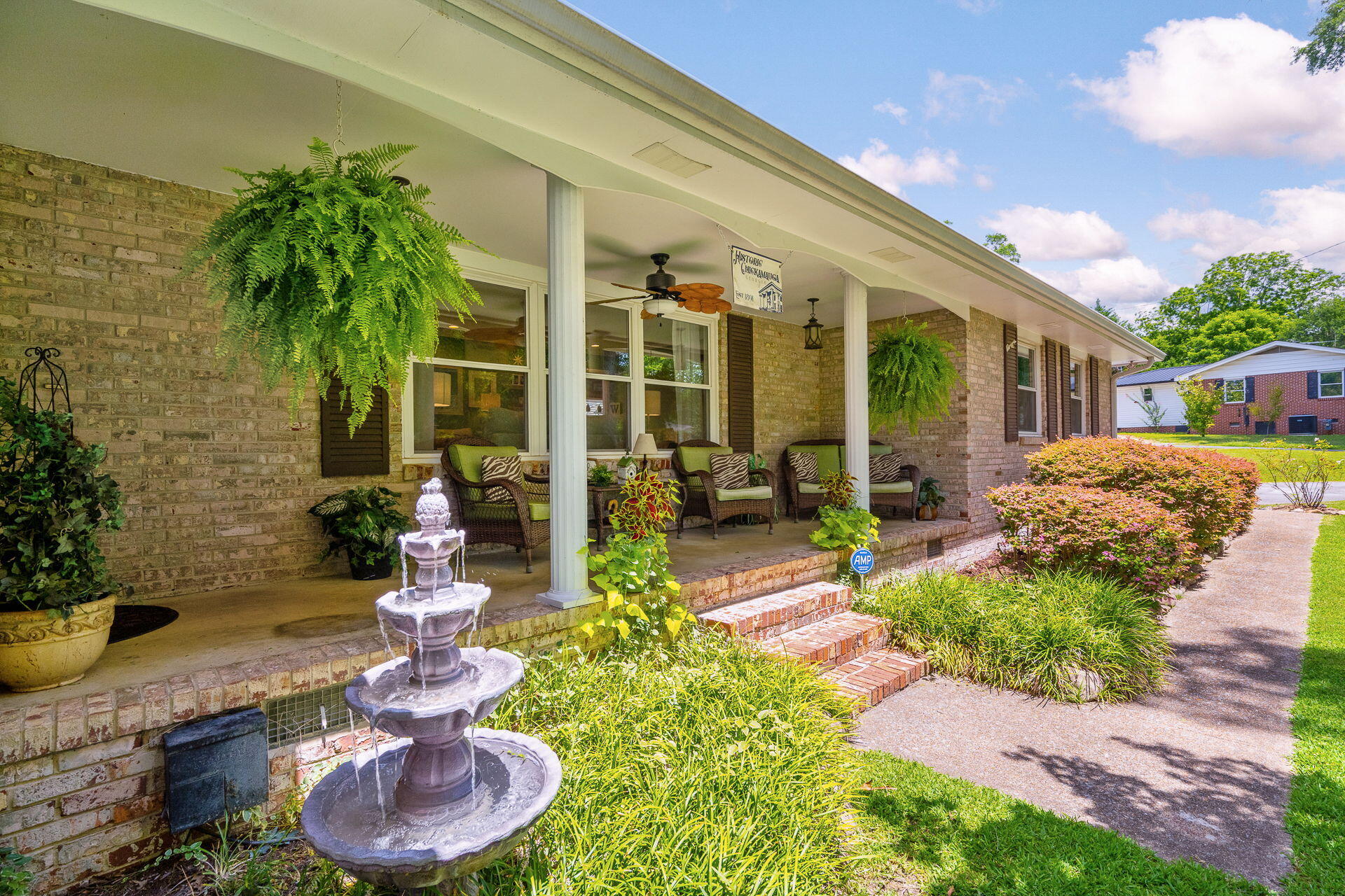 301 Clebourne Avenue