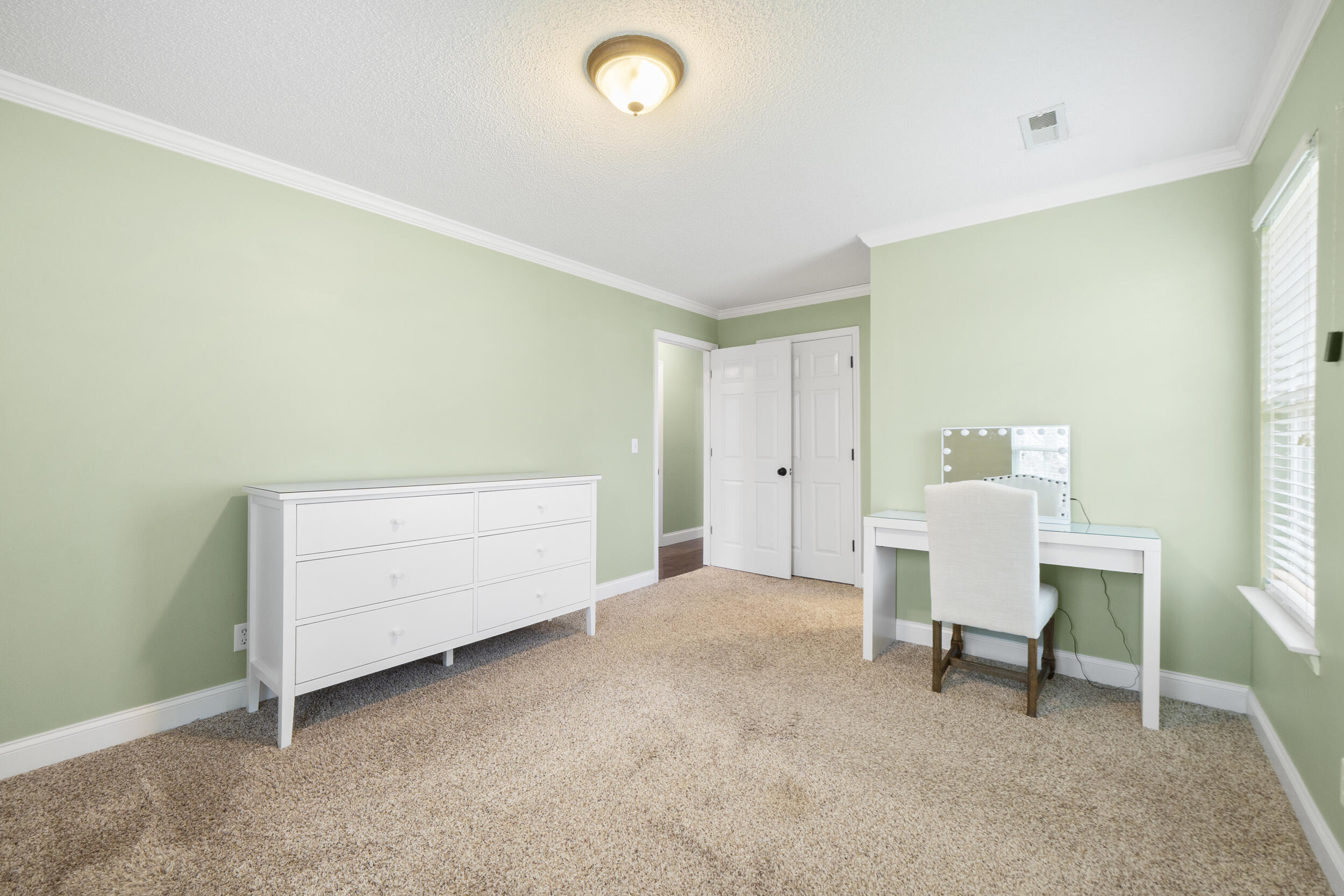 797 Kings Row