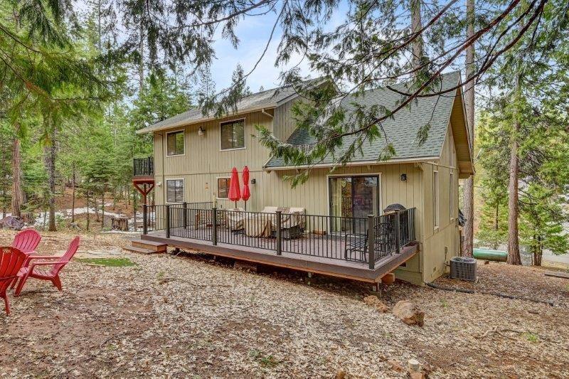 2128 E Mokelumne Drive
