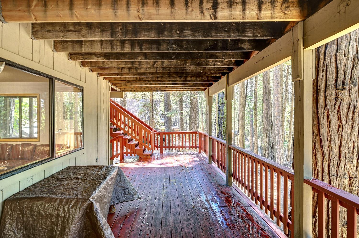 1476 Topanga Lane