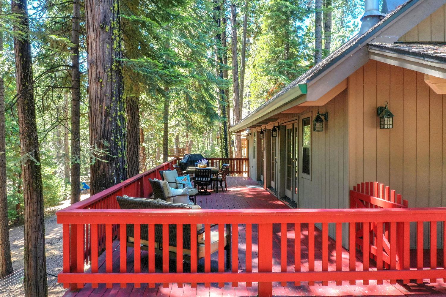 1476 Topanga Lane