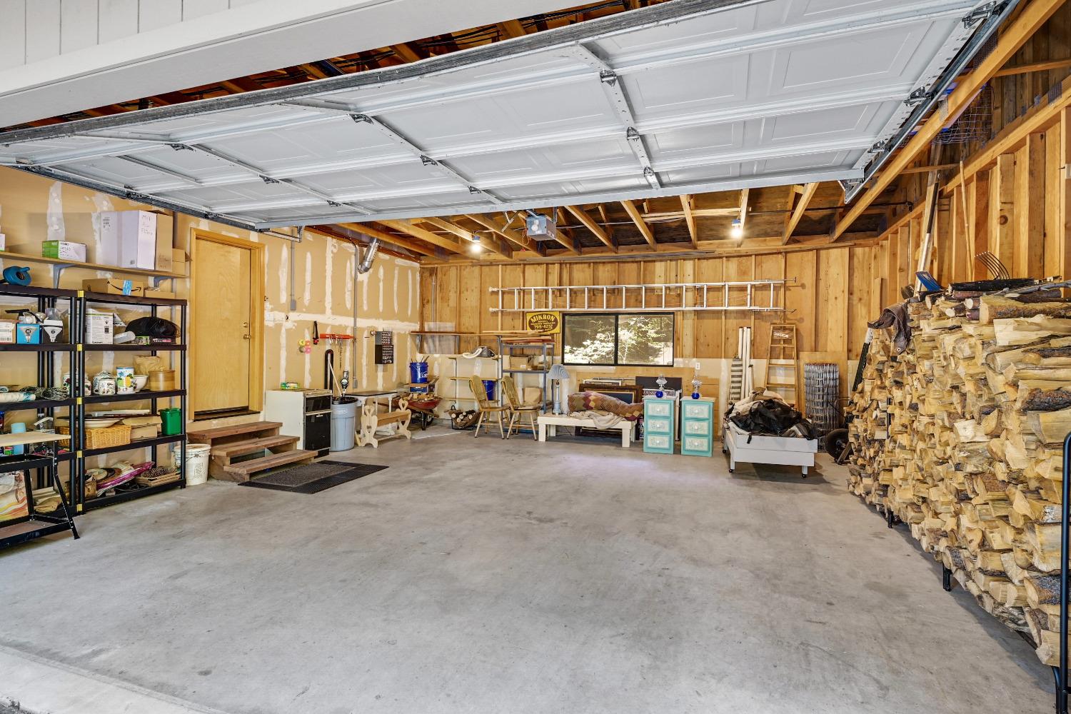 1476 Topanga Lane