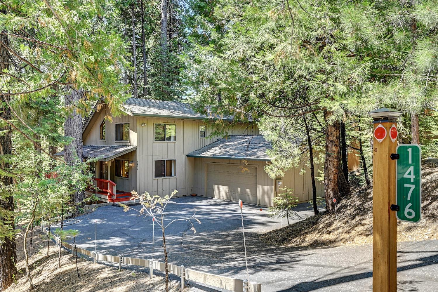 1476 Topanga Lane